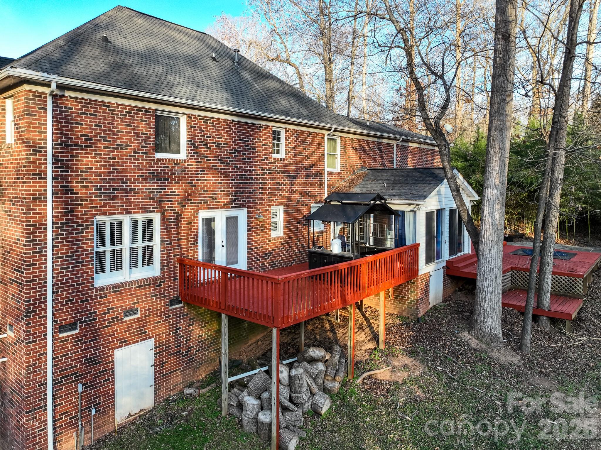 Oakhurst - Residential