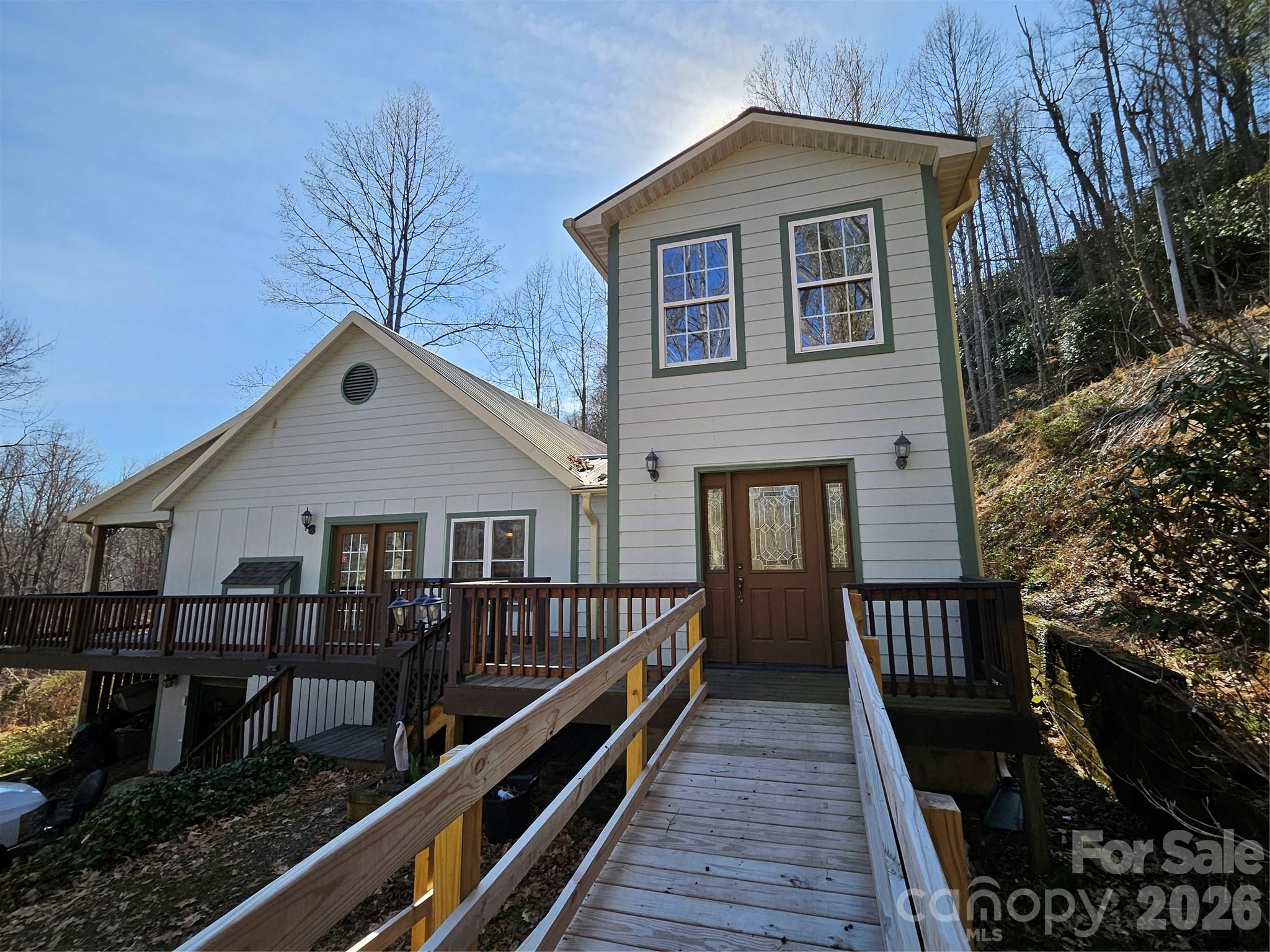 477 West Ridge Drive