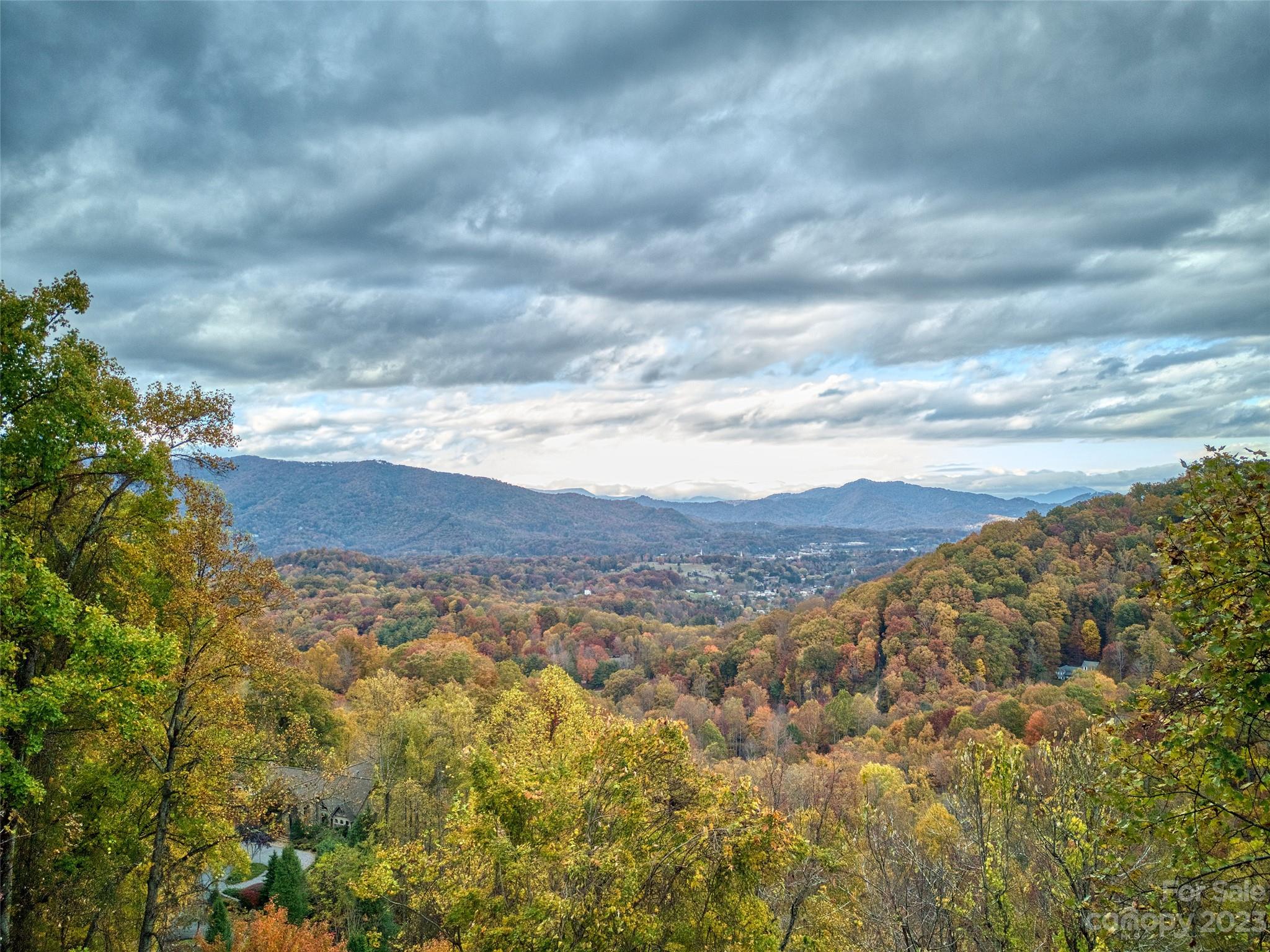 Sanctuary Cove - Land