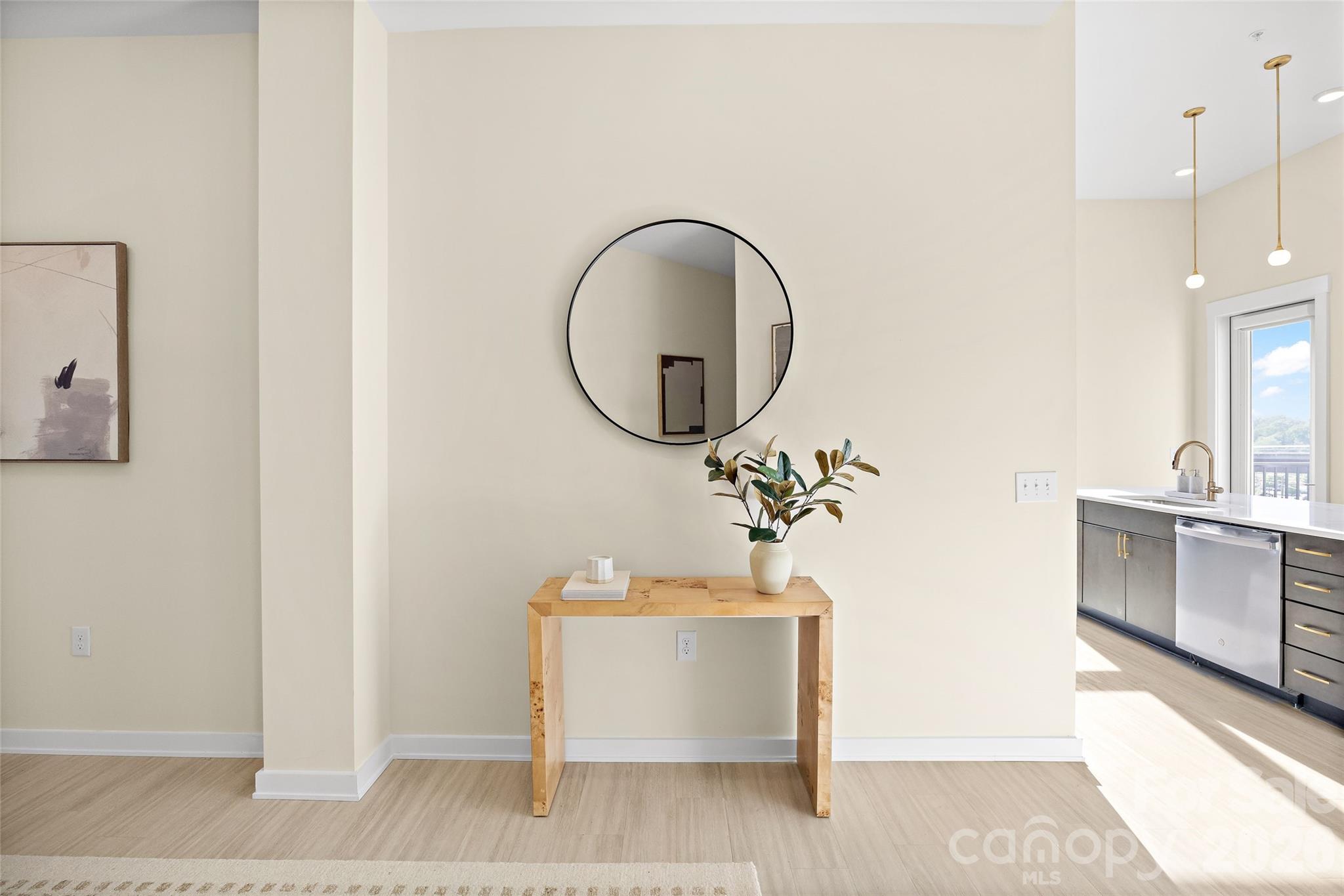 3630 N Davidson Street 4407