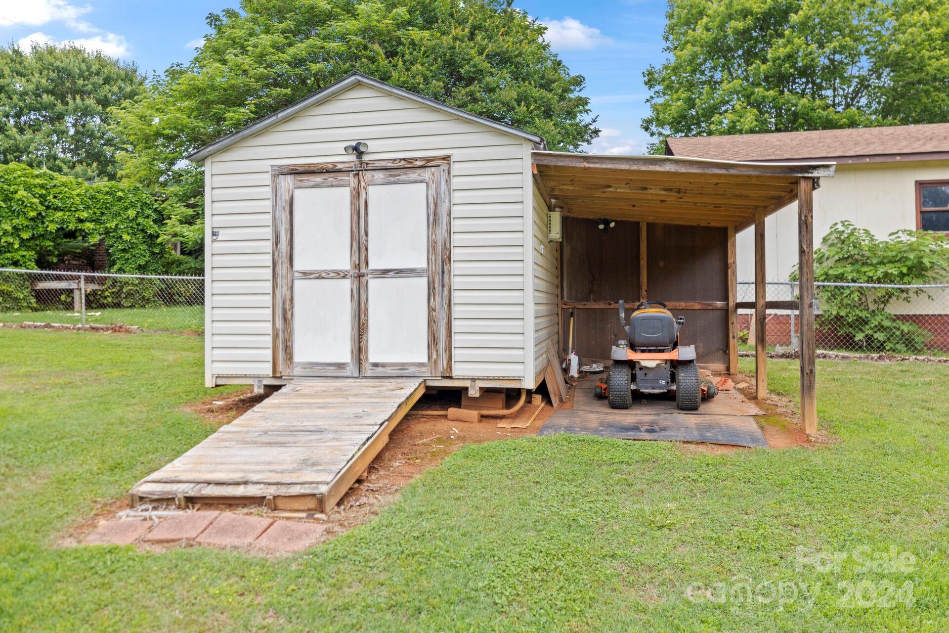 Holly Hills - Residential