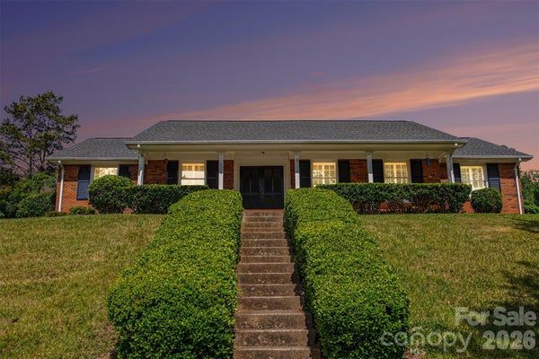 6300 IDLEBROOK DR, CHARLOTTE, NC 28212 - Image a7d4df348e6465fc53bee0ee54a6ee99/4288292297