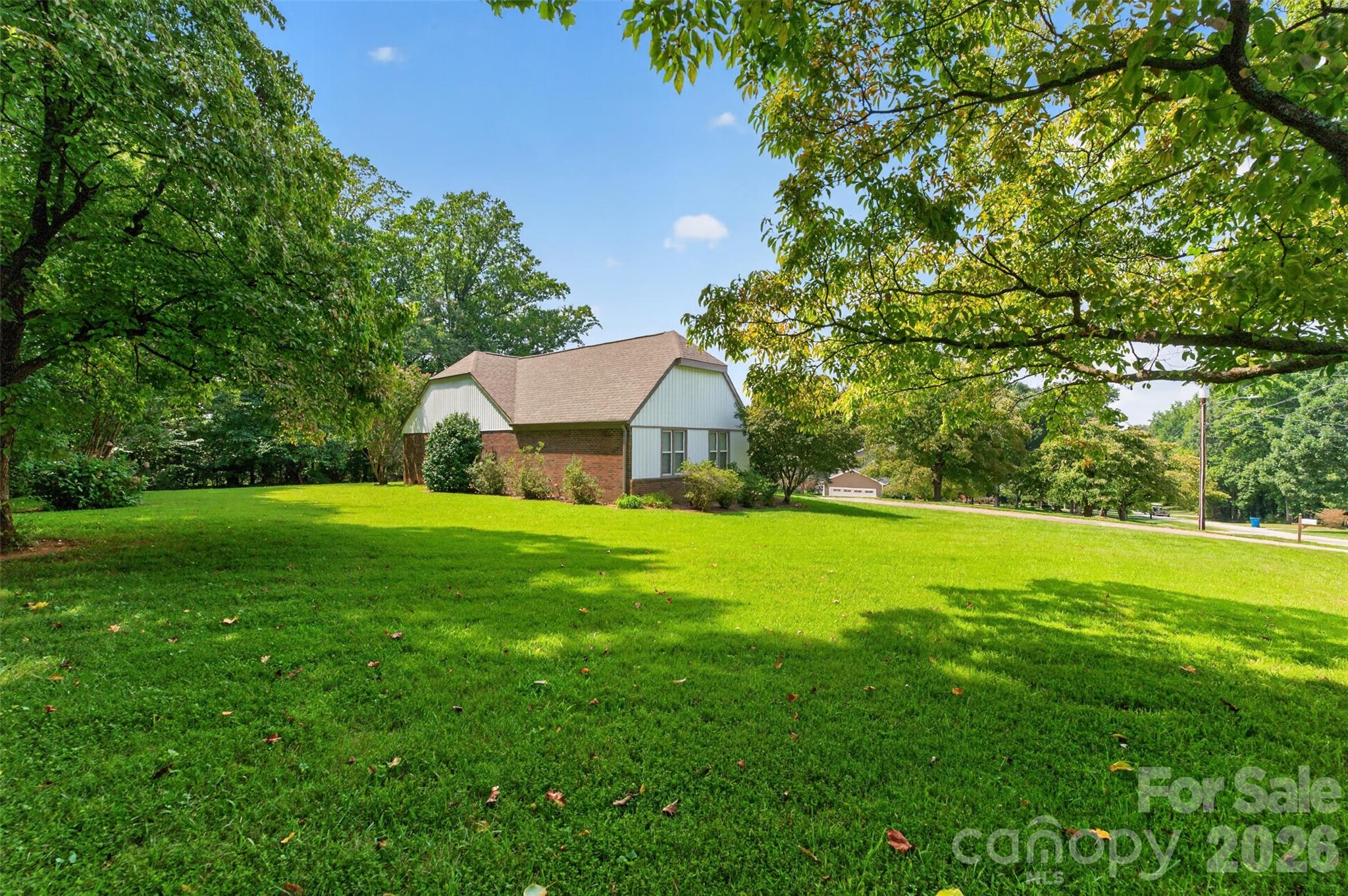 2923 Dogwood Drive