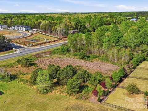 1386 Highway 55 Highway E Clover SC 29710