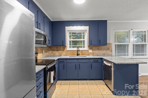 5300 Hickory Lane Charlotte NC 28216