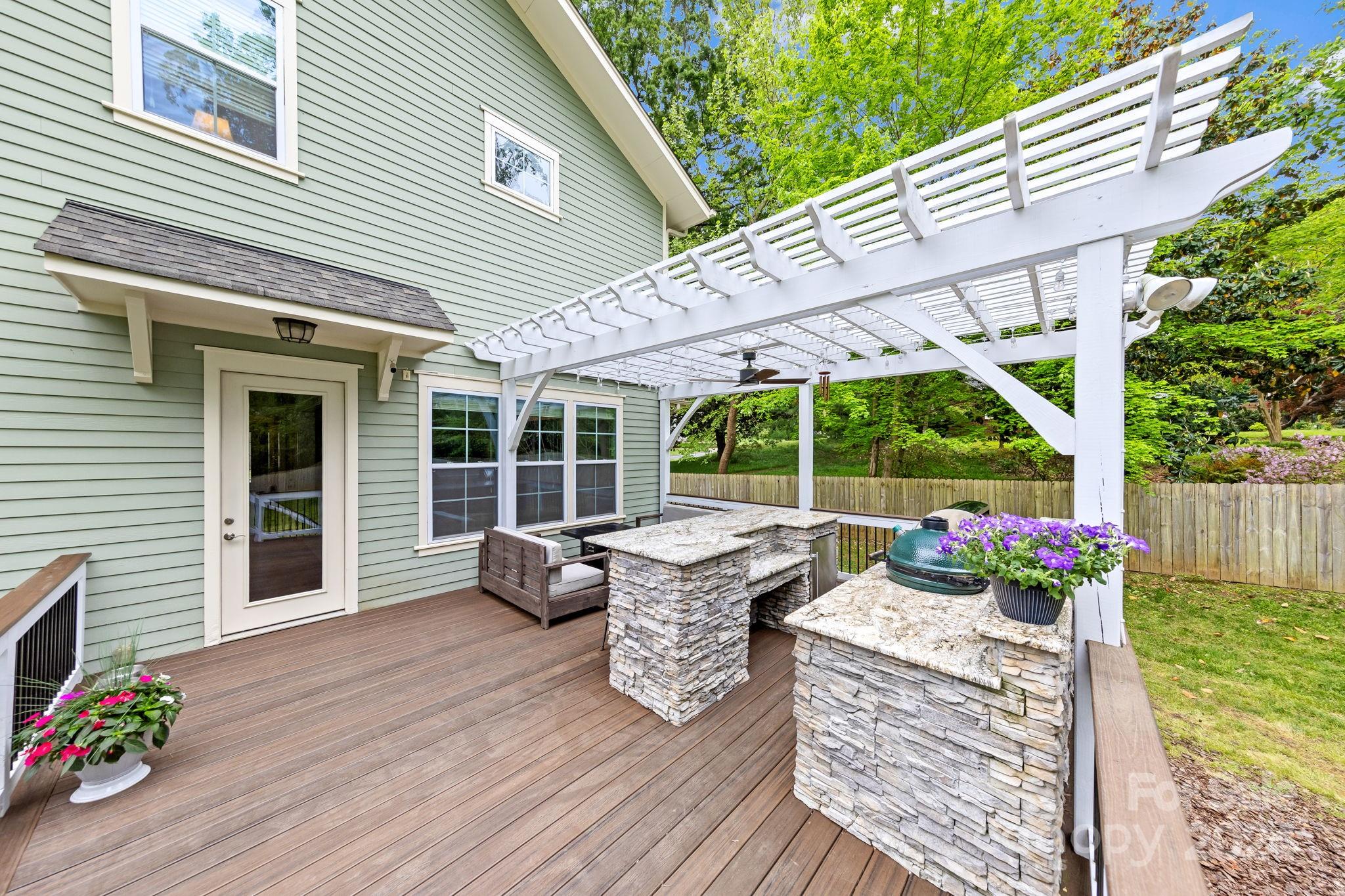 Merry Oaks - Residential