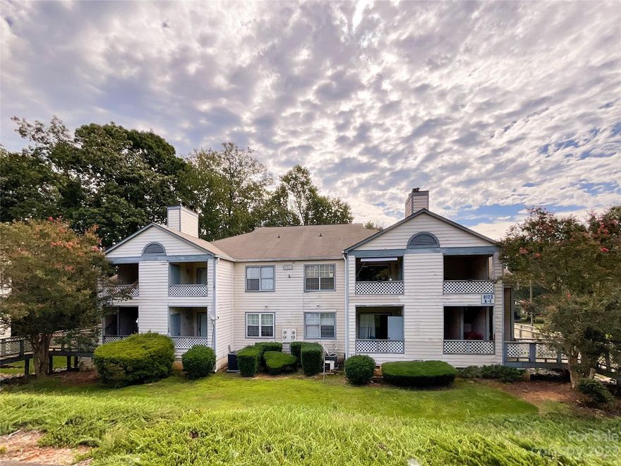 This updated condo offers convenience and improvements for its new owner. It features two spacious bedrooms, providing ample relaxation and privacy. Recent bedroom flooring updates create a fresh and welcoming atmosphere. The primary bedroom includes a recently renovated ensuite and walk-in closet. The enclosed, screened-in patio is perfect for relaxation. A new AC unit was installed in 2023. The condo has fresh paint throughout. The community is conveniently located near shopping and restaurants, enhancing its practicality. This property is being offered as is.