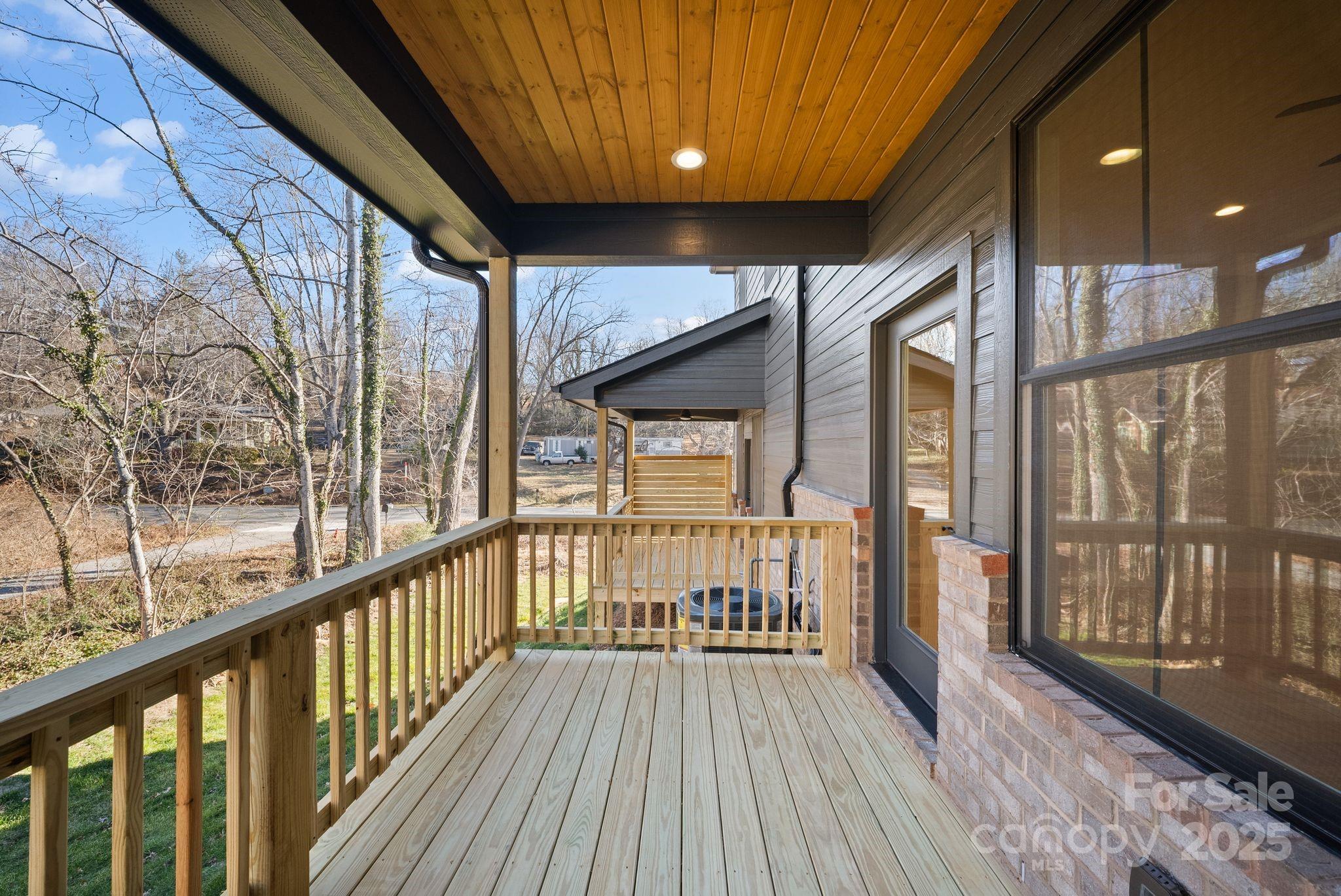 Villas at Pinecroft - Residential