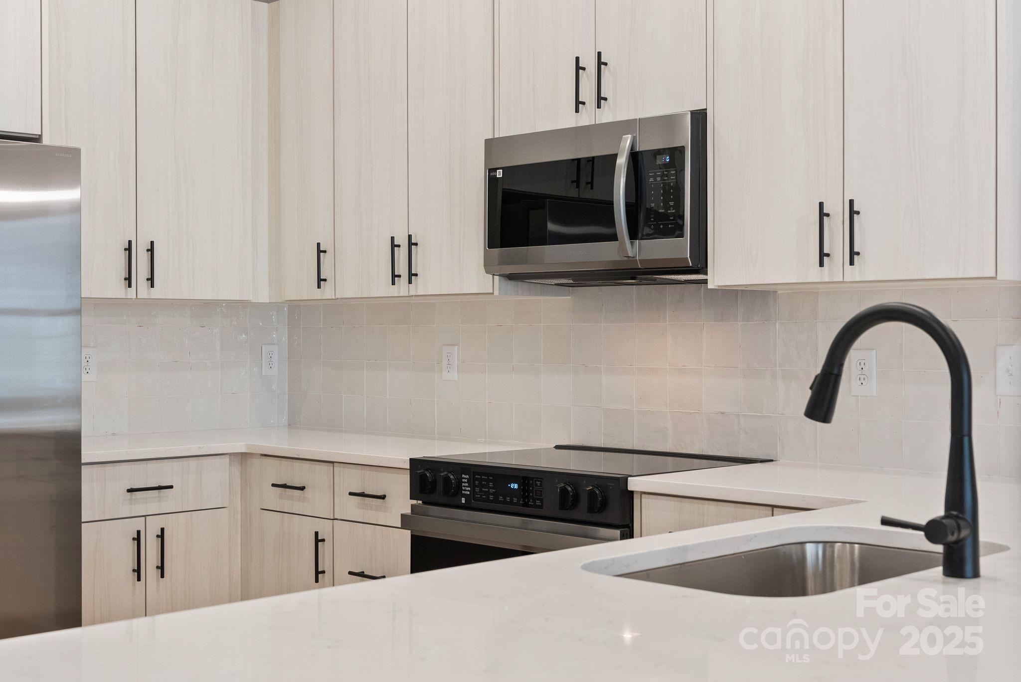 Villas at Pinecroft - Residential