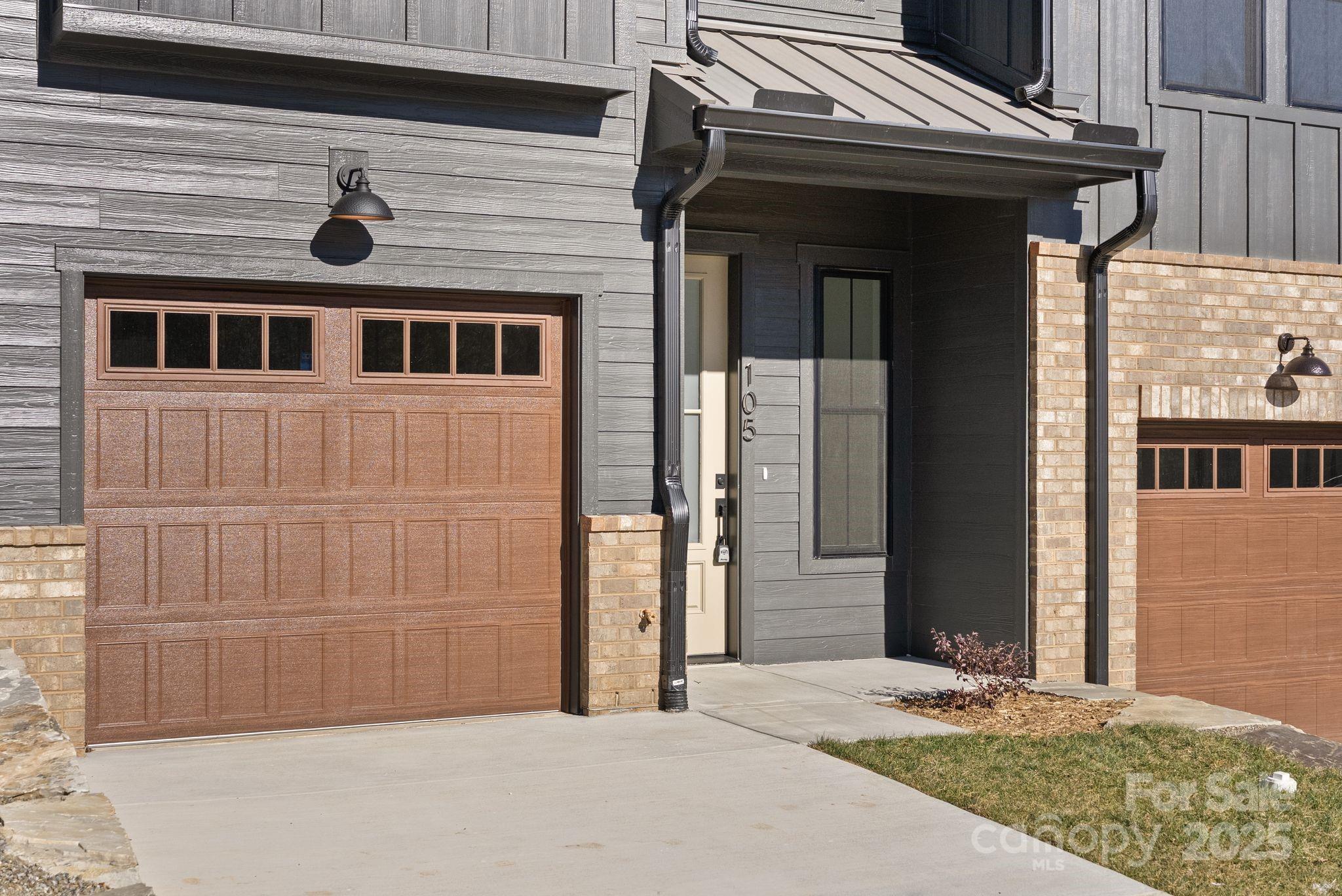 Villas at Pinecroft - Residential