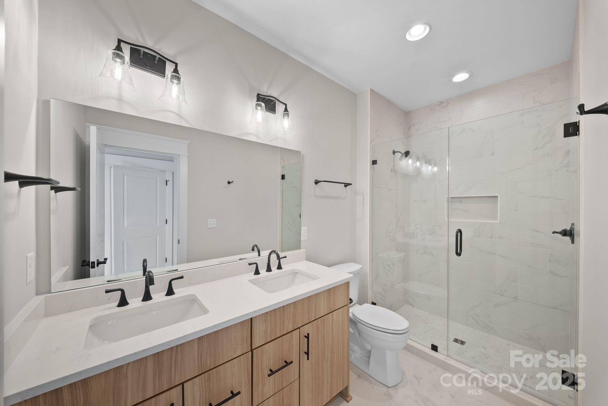 Villas at Pinecroft - Residential