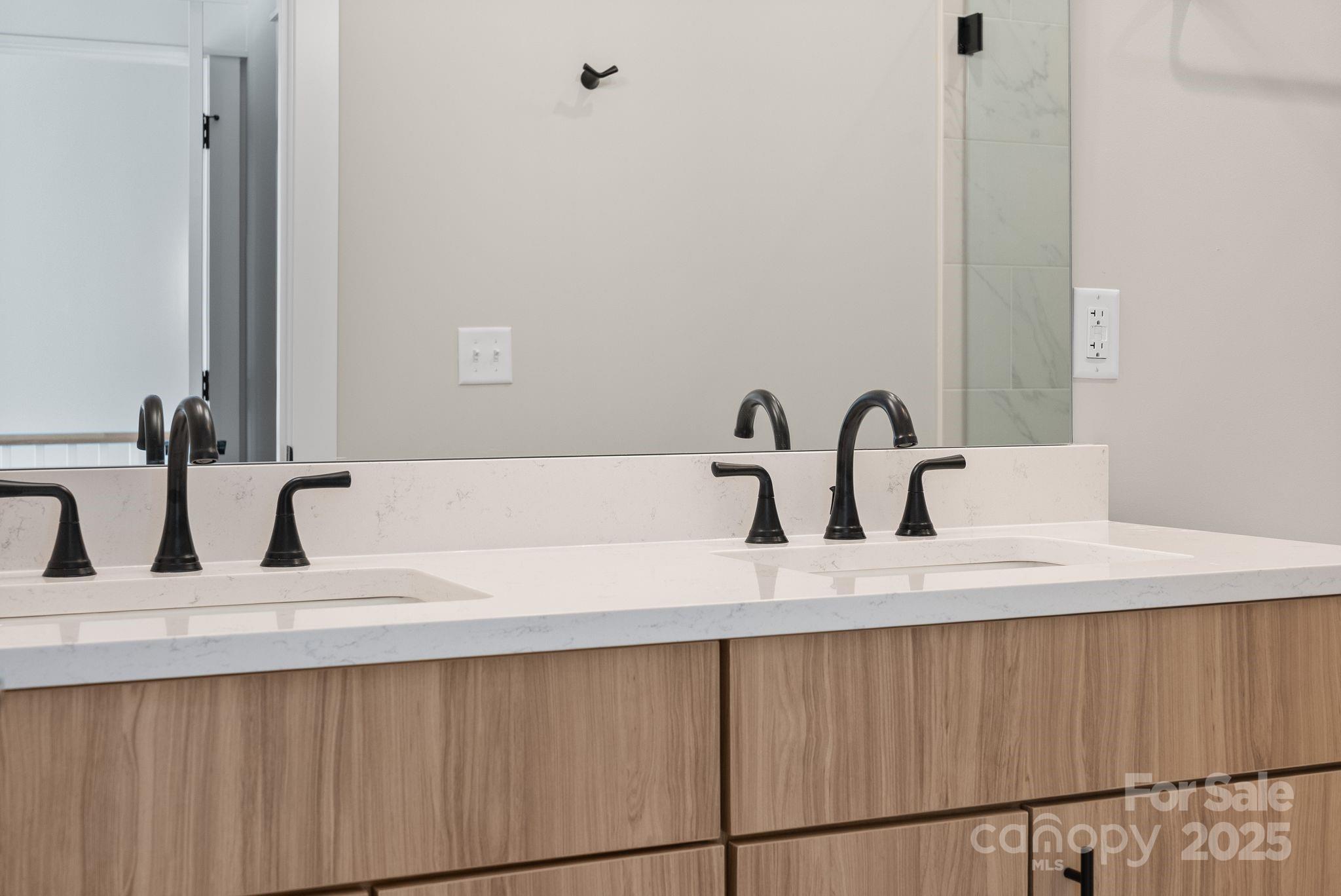 Villas at Pinecroft - Residential