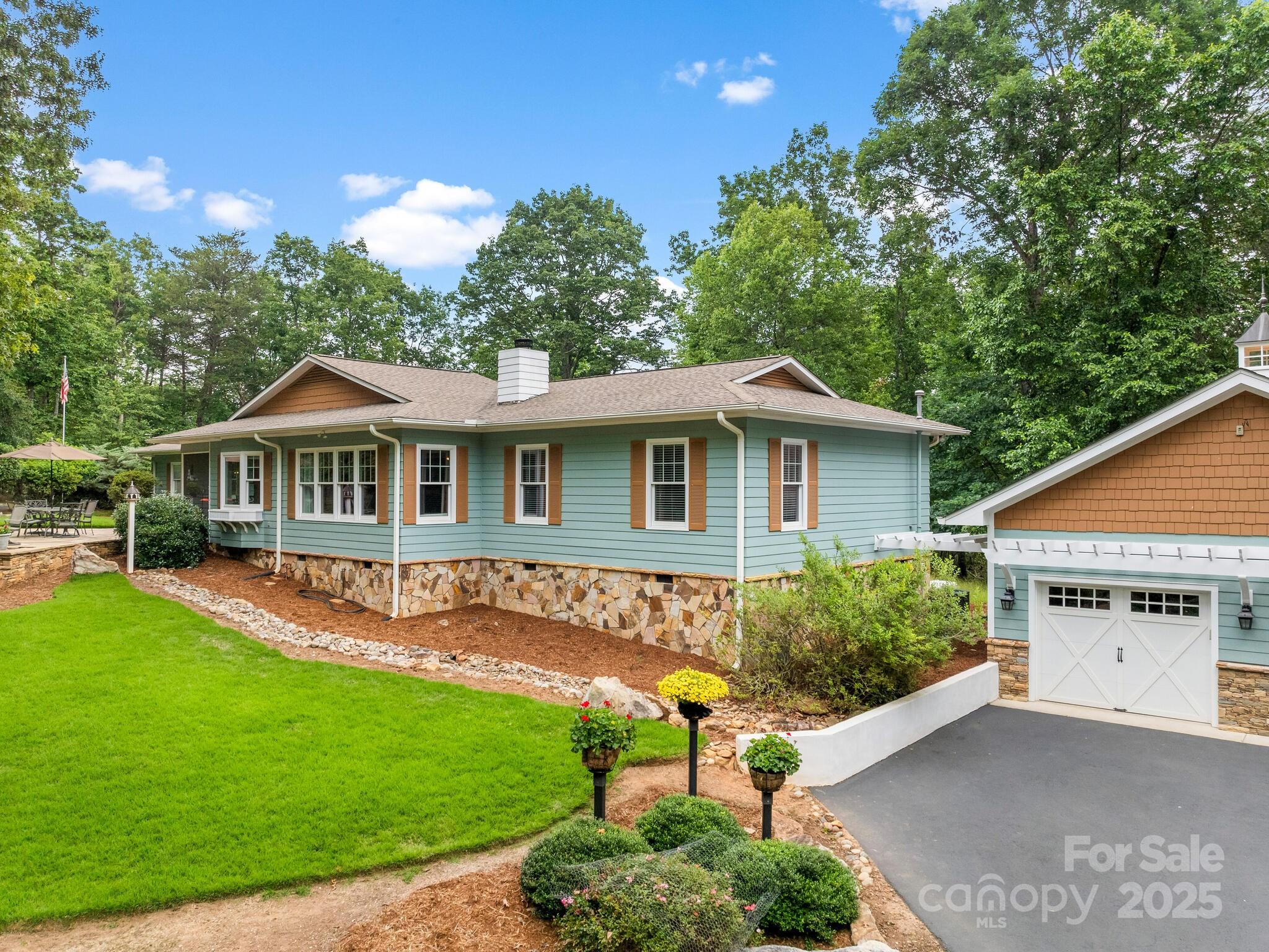 1165 Mountain Laurel Drive