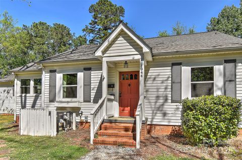 1944 Garibaldi Avenue Charlotte NC 28208