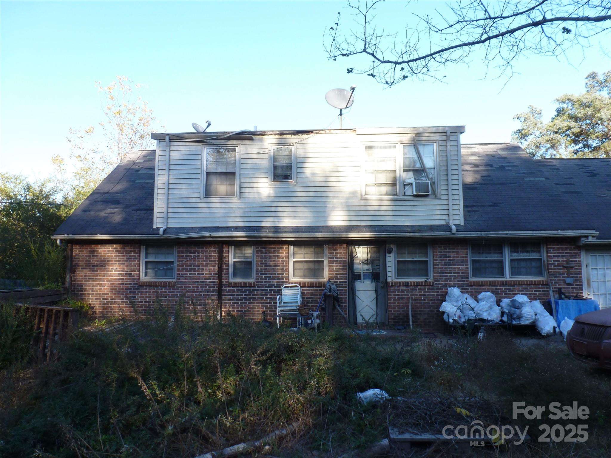 2505 Charlotte Hwy Highway