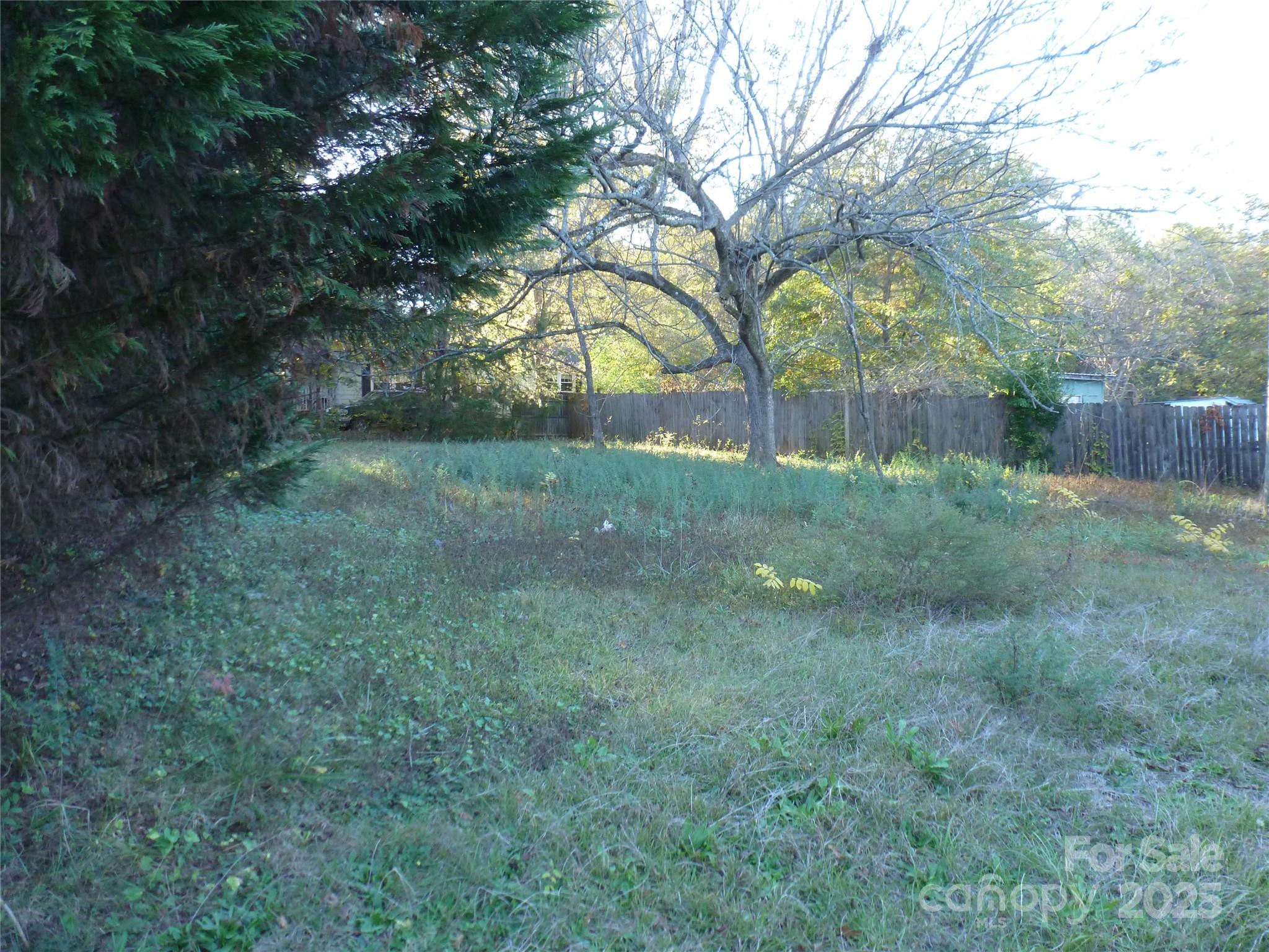 2505 Charlotte Hwy Highway