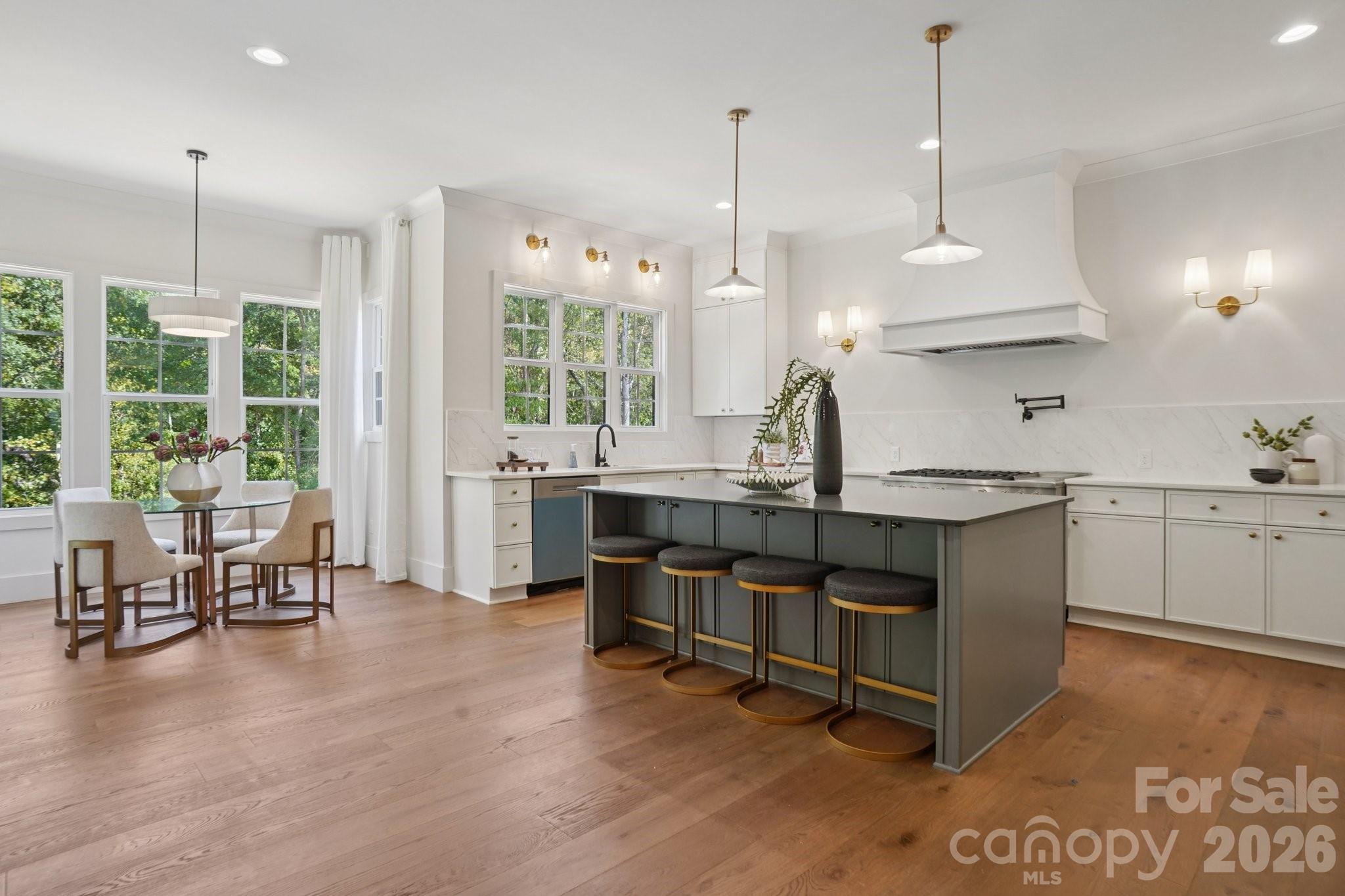 Hollins Grove - Residential