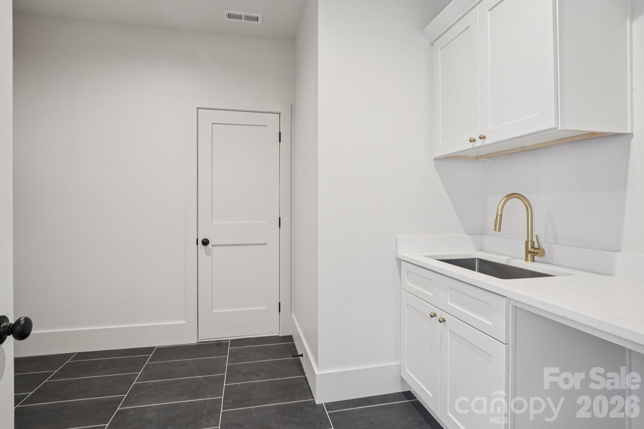 Hollins Grove - Residential