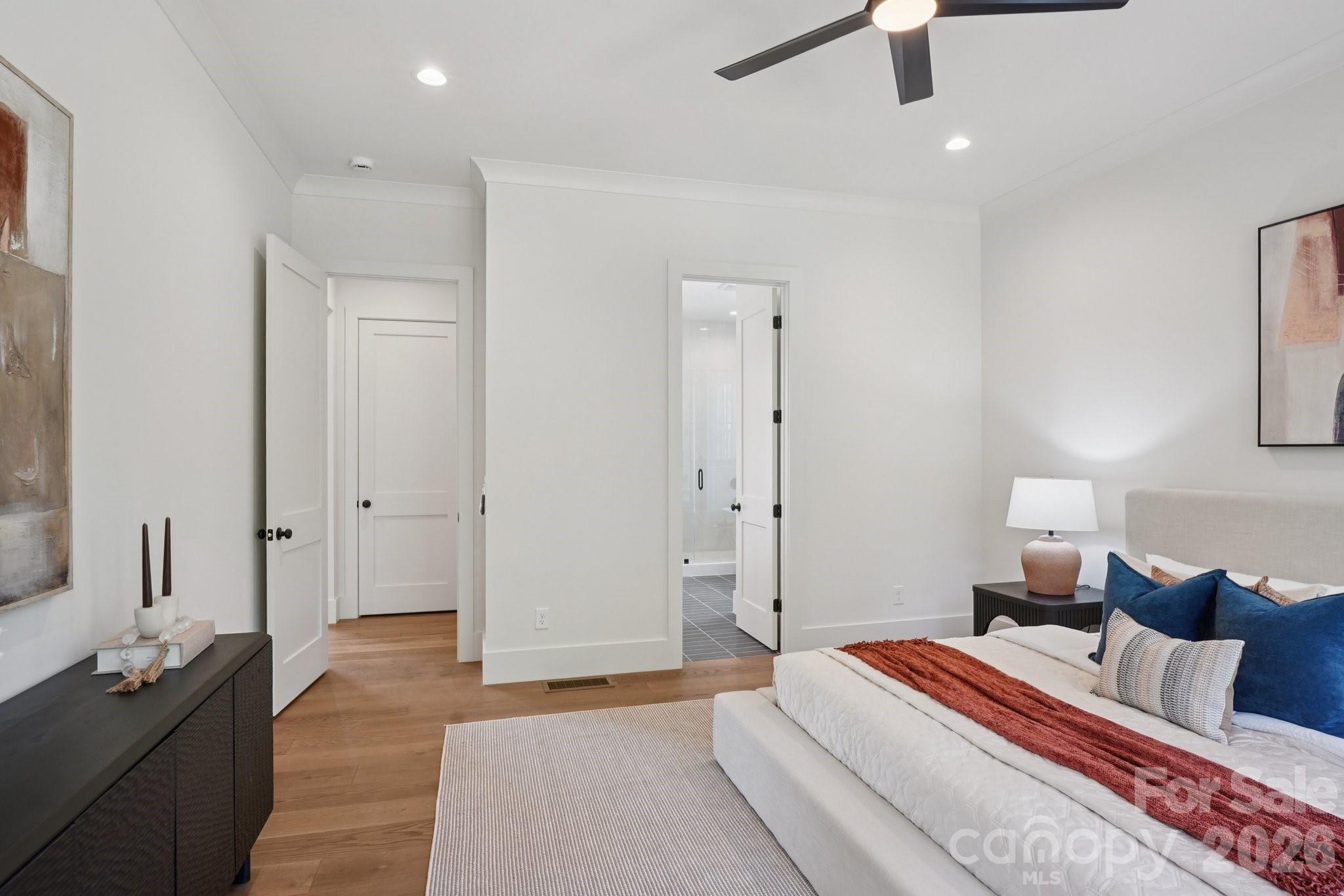 Hollins Grove - Residential