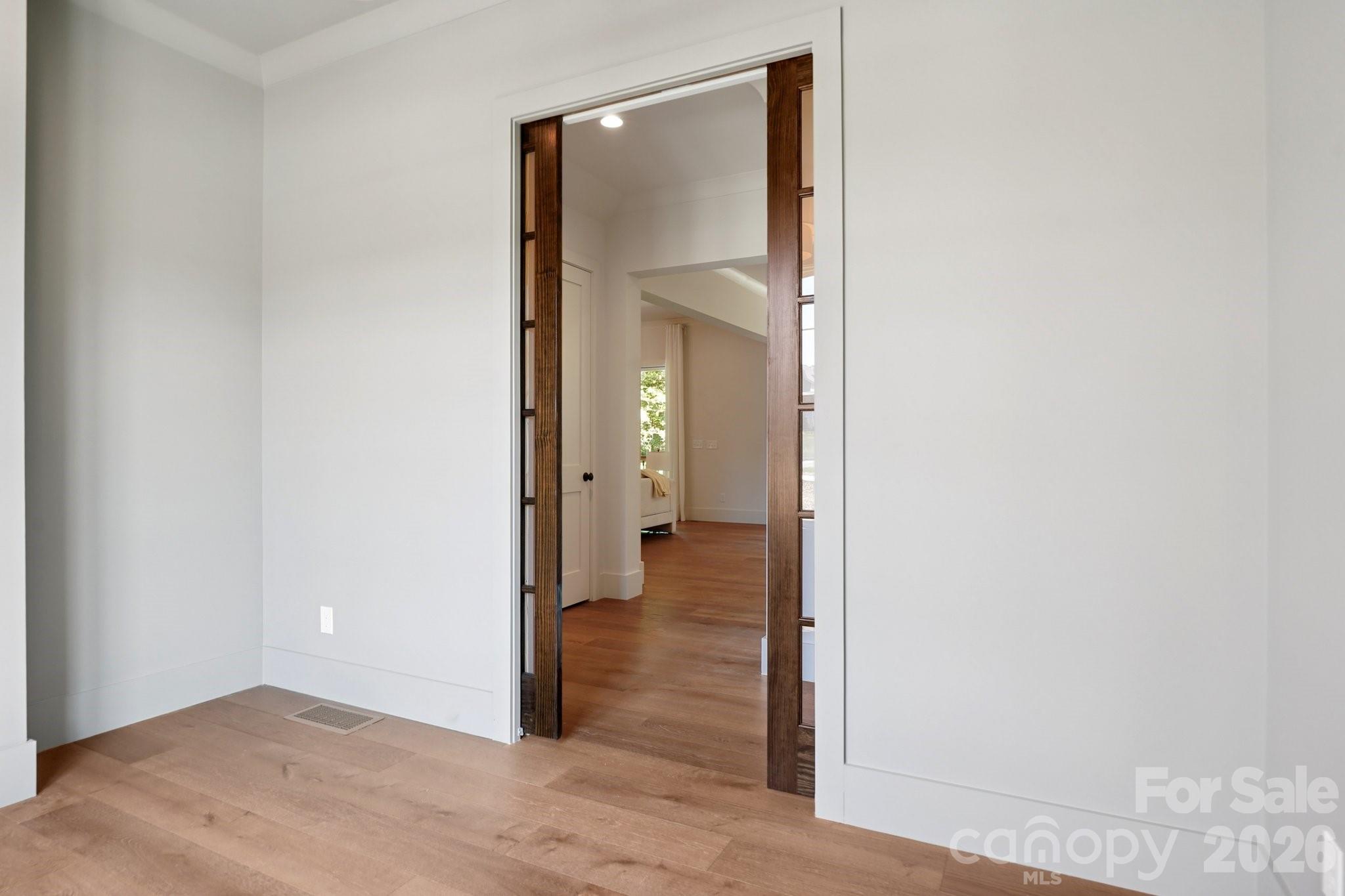 Hollins Grove - Residential