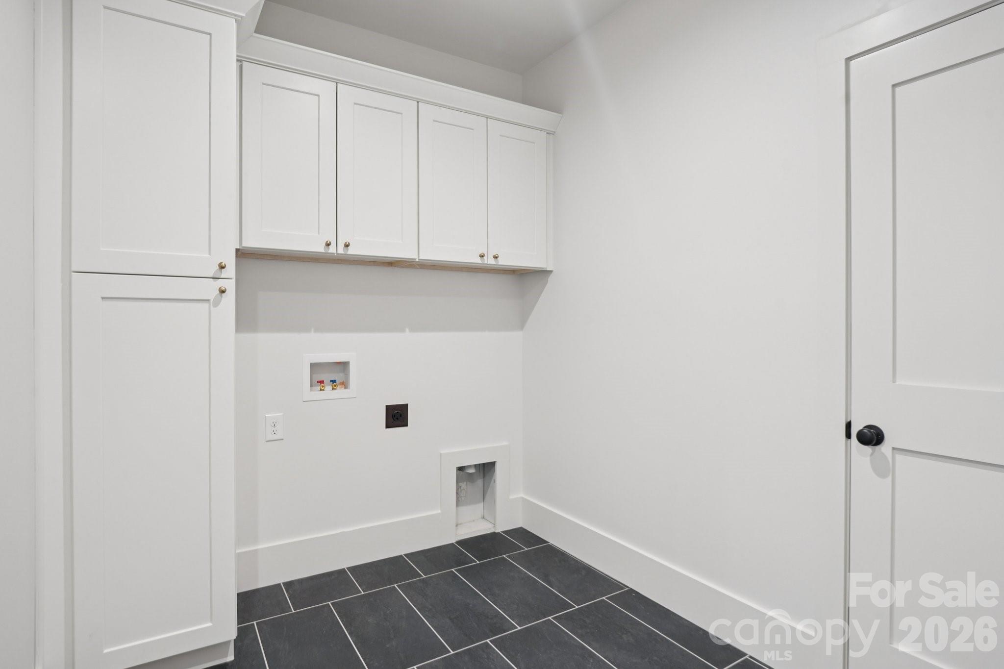 Hollins Grove - Residential