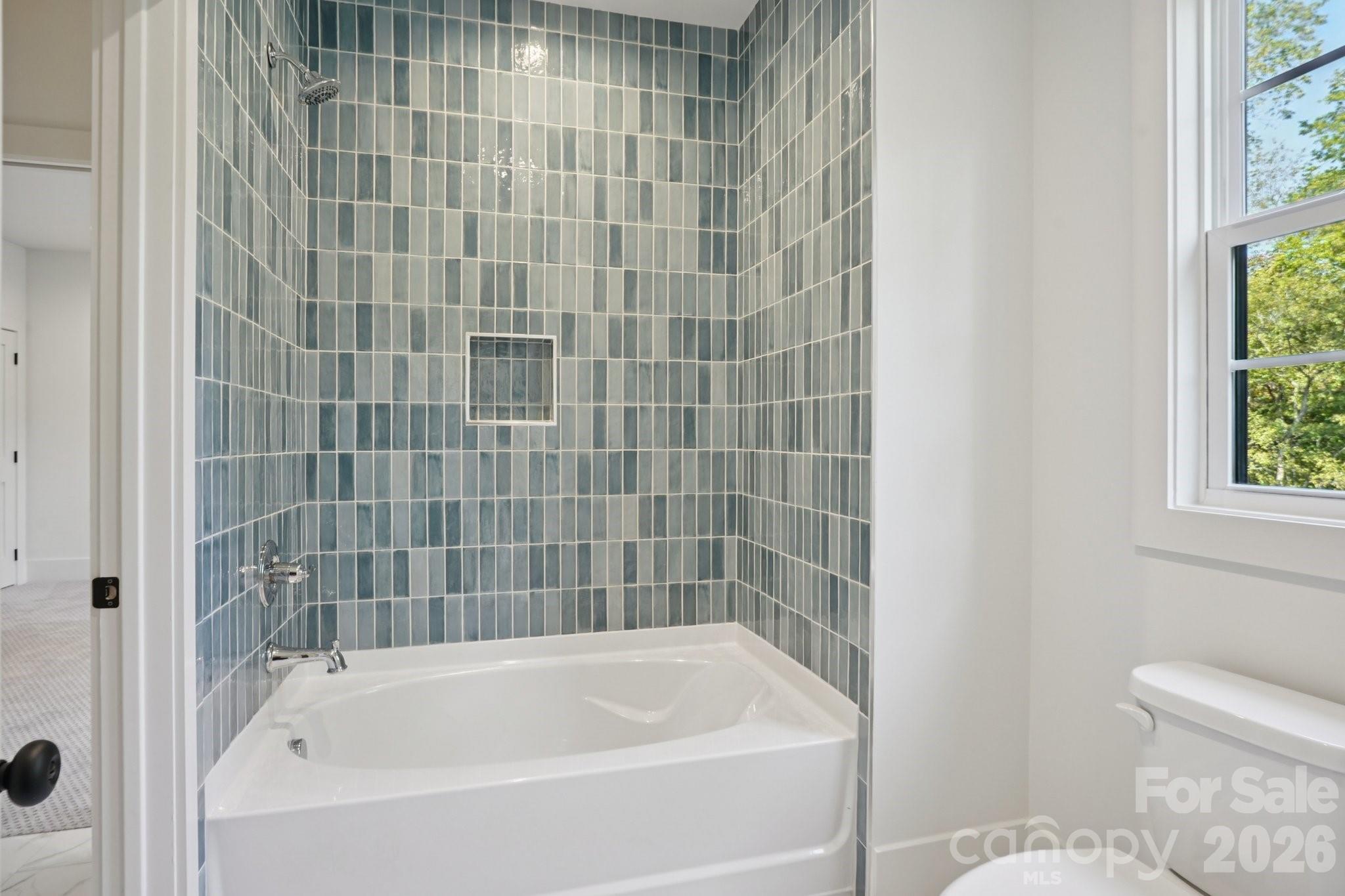 Hollins Grove - Residential