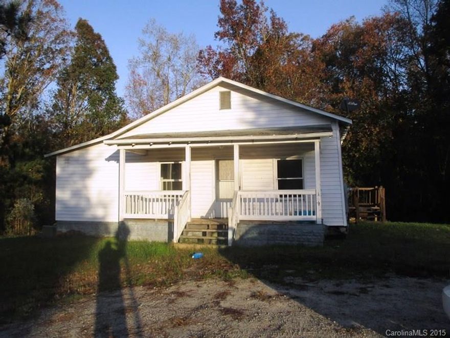 A nice small fixer upper that priced accordingly.  2 bedrooms and has vinyl siding and a good roof.