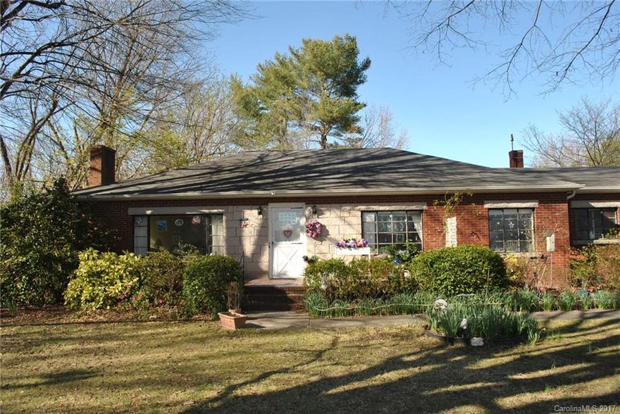 Older home on almost an acre in western Stanly County. This home is perfect for an investor or small family. Home needs some work but could be really nice if it had some TLC.