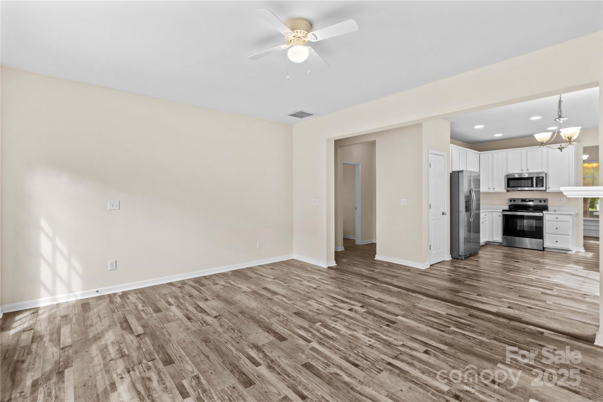 6118 Colonial Garden Drive 213