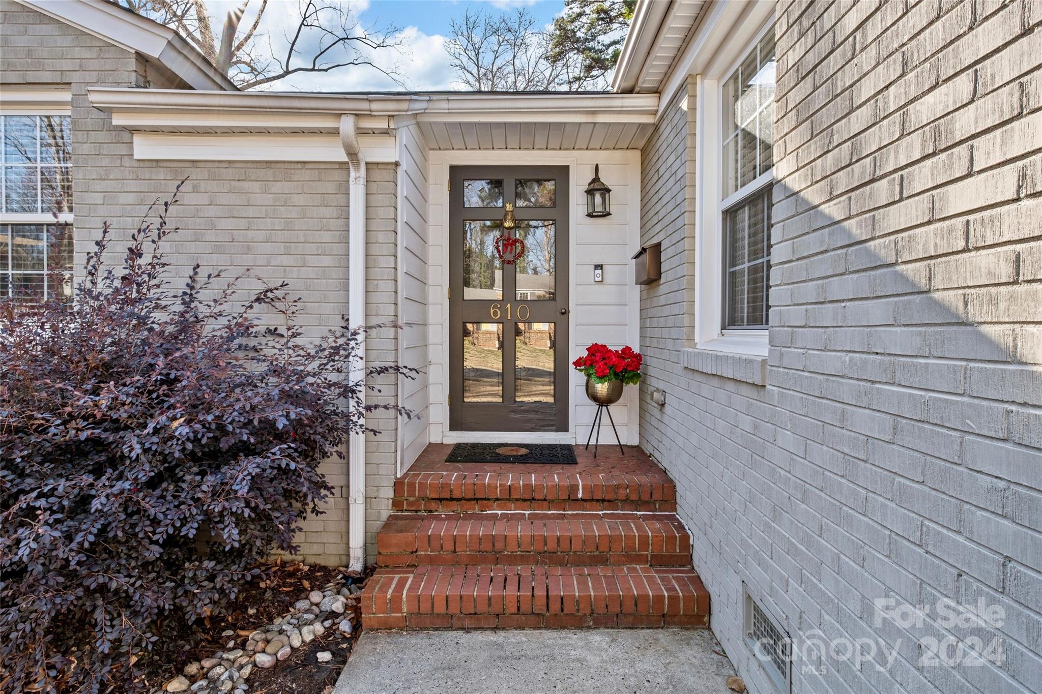 Colonial Village - Residential