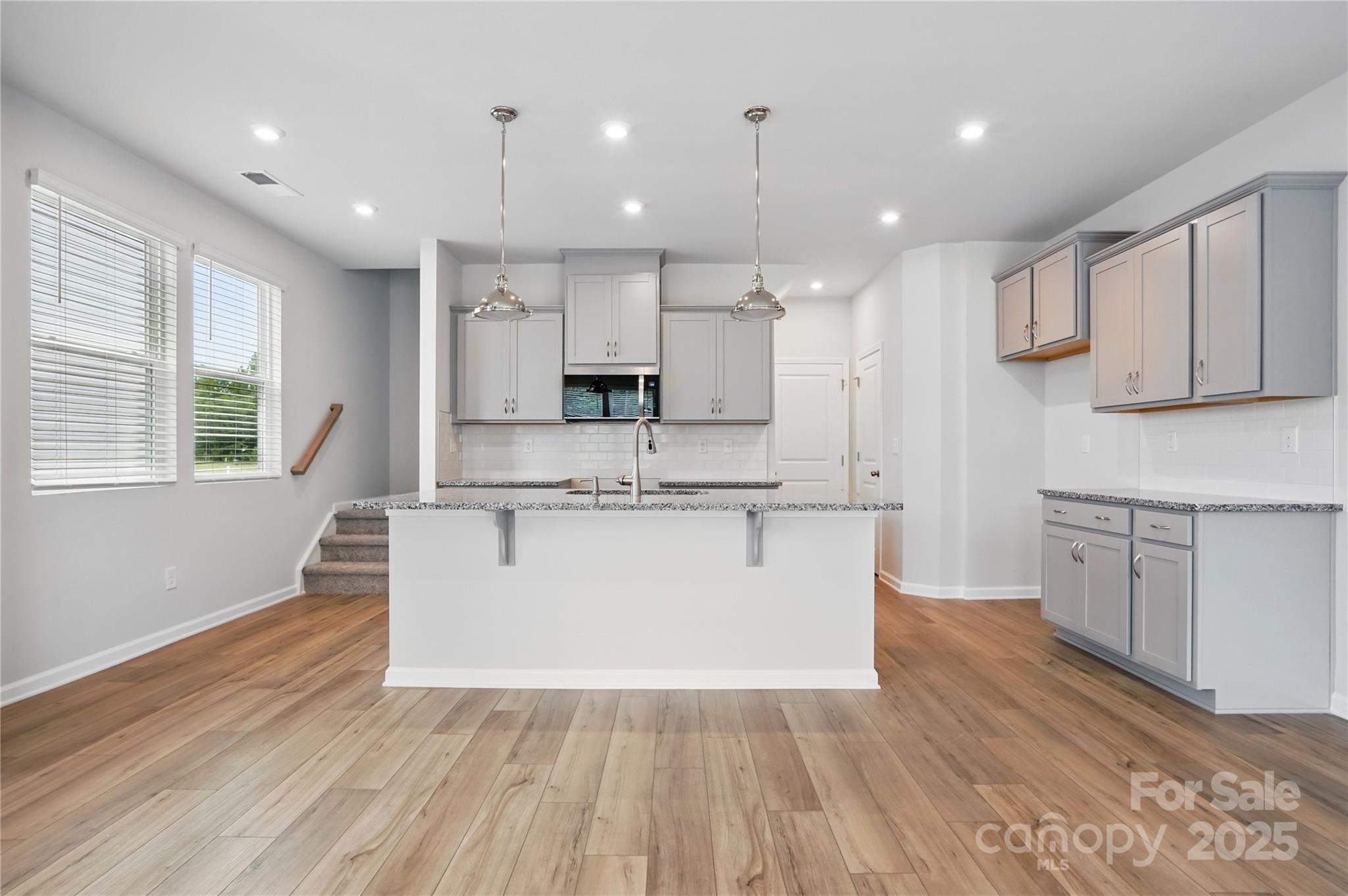 Stonesummit - Residential