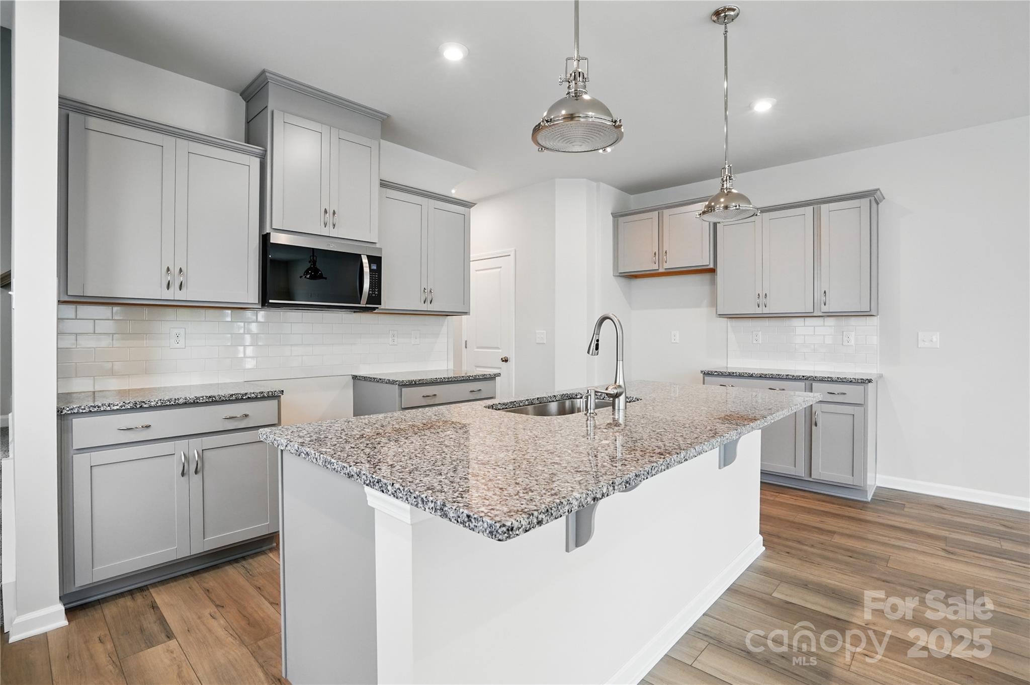 Stonesummit - Residential