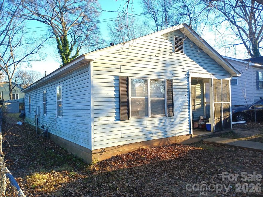 Prime investment opportunity in the highly desirable and sought after Belmont neighborhood! Just 1.5 miles from Uptown Charlotte and a short 0.3 mile walk to the Little Sugar Creek Greenway, this property offers an exceptional location with strong redevelopment potential and sits in a prime area with rental demand. Positioned next to the popular local staples Sweet Lew's BBQ and Ace No.3, the area continues to see strong demand and growth and ideal for attracting long-term tenants. This property presents an excellent opportunity for new construction or a full renovation project. 

Sold as-is. Ideal for investors seeking value-add potential long-term cash flow in a rapidly appreciating area, so don't miss this great opportunity.