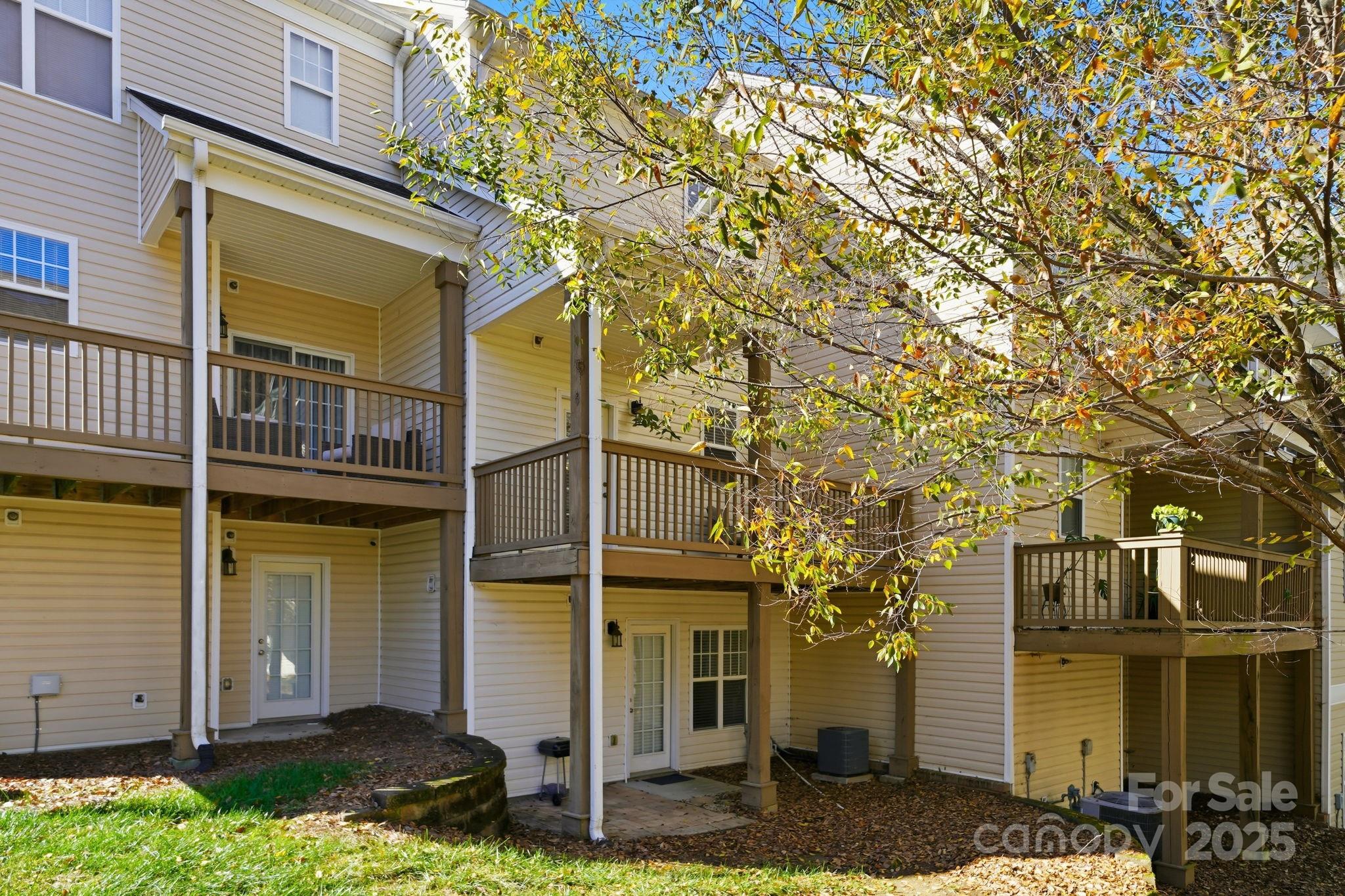 Signature Ridge - Residential