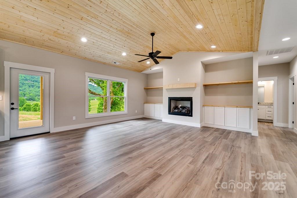 12 Gracie Rose Street