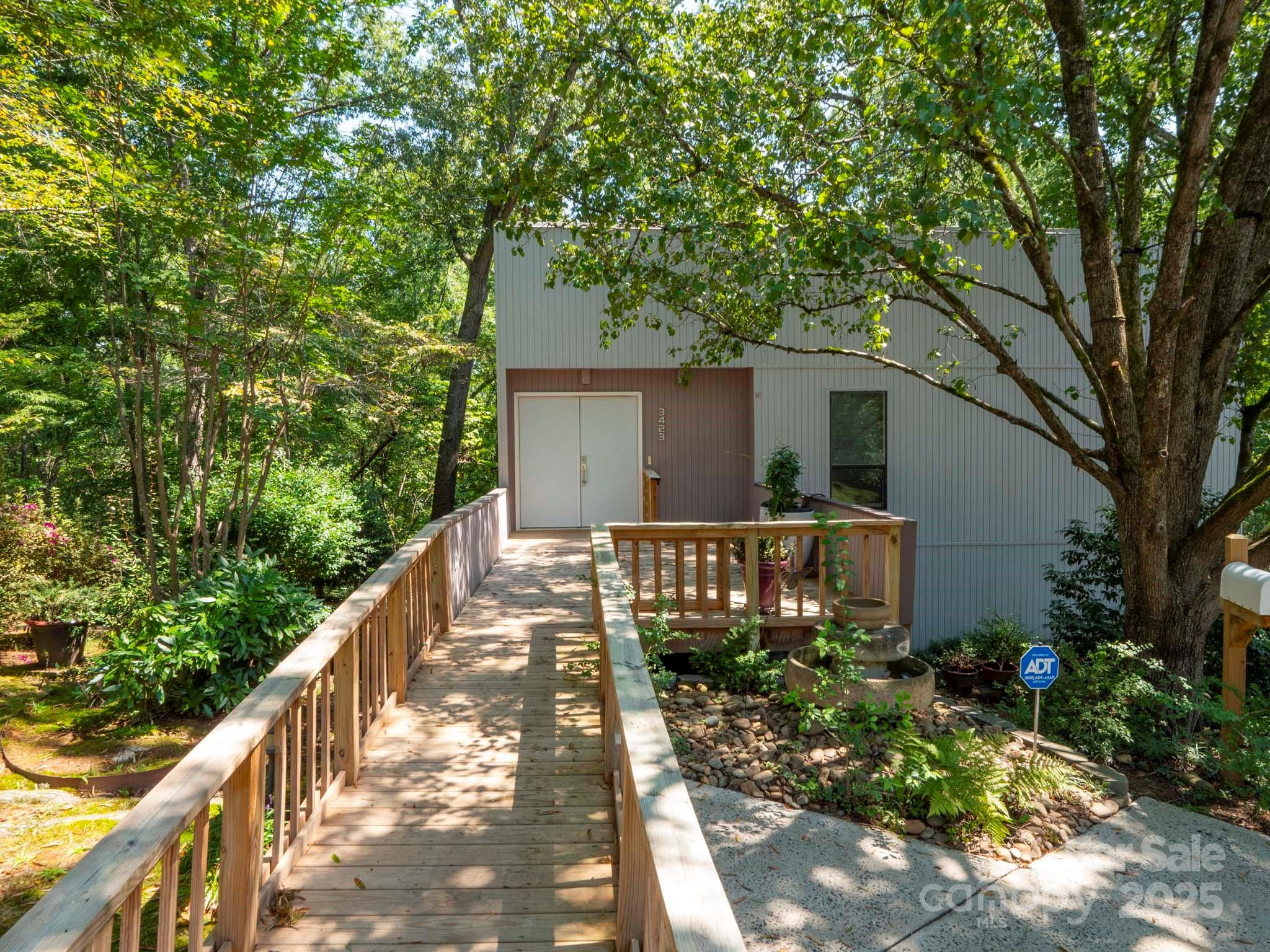 3423 Tinkerbell Lane