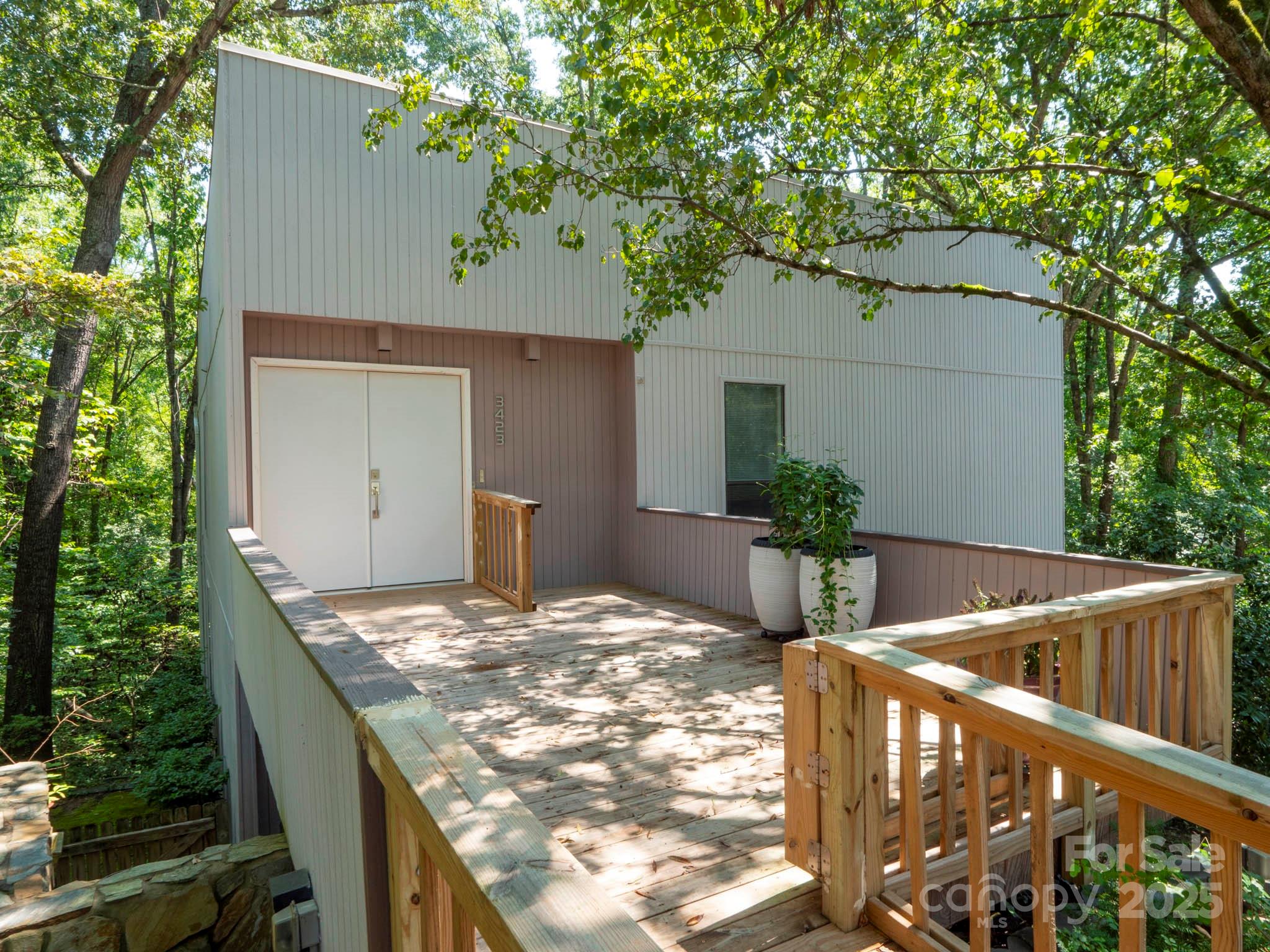 3423 Tinkerbell Lane