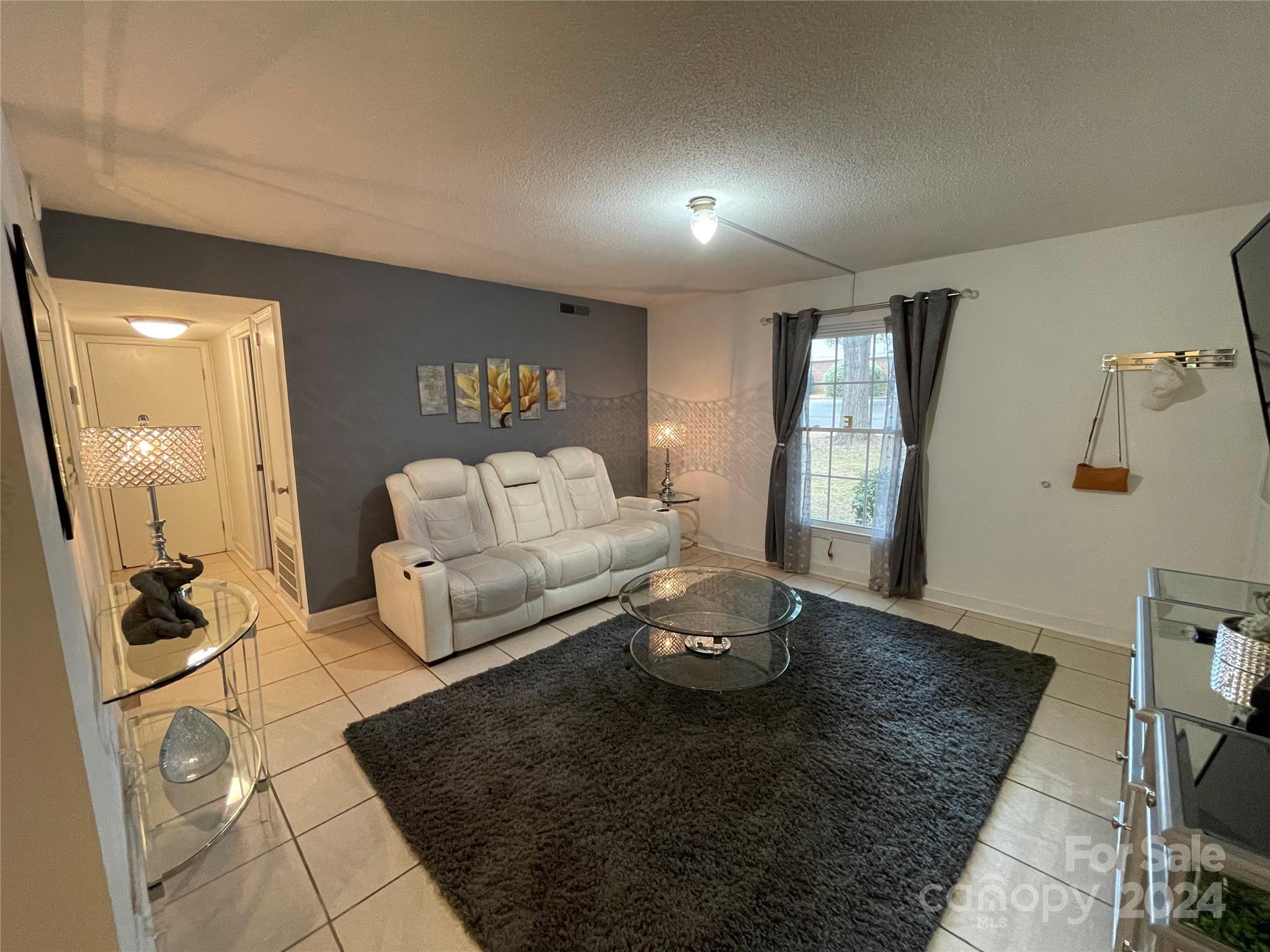 Tall Oak Villas - Residential