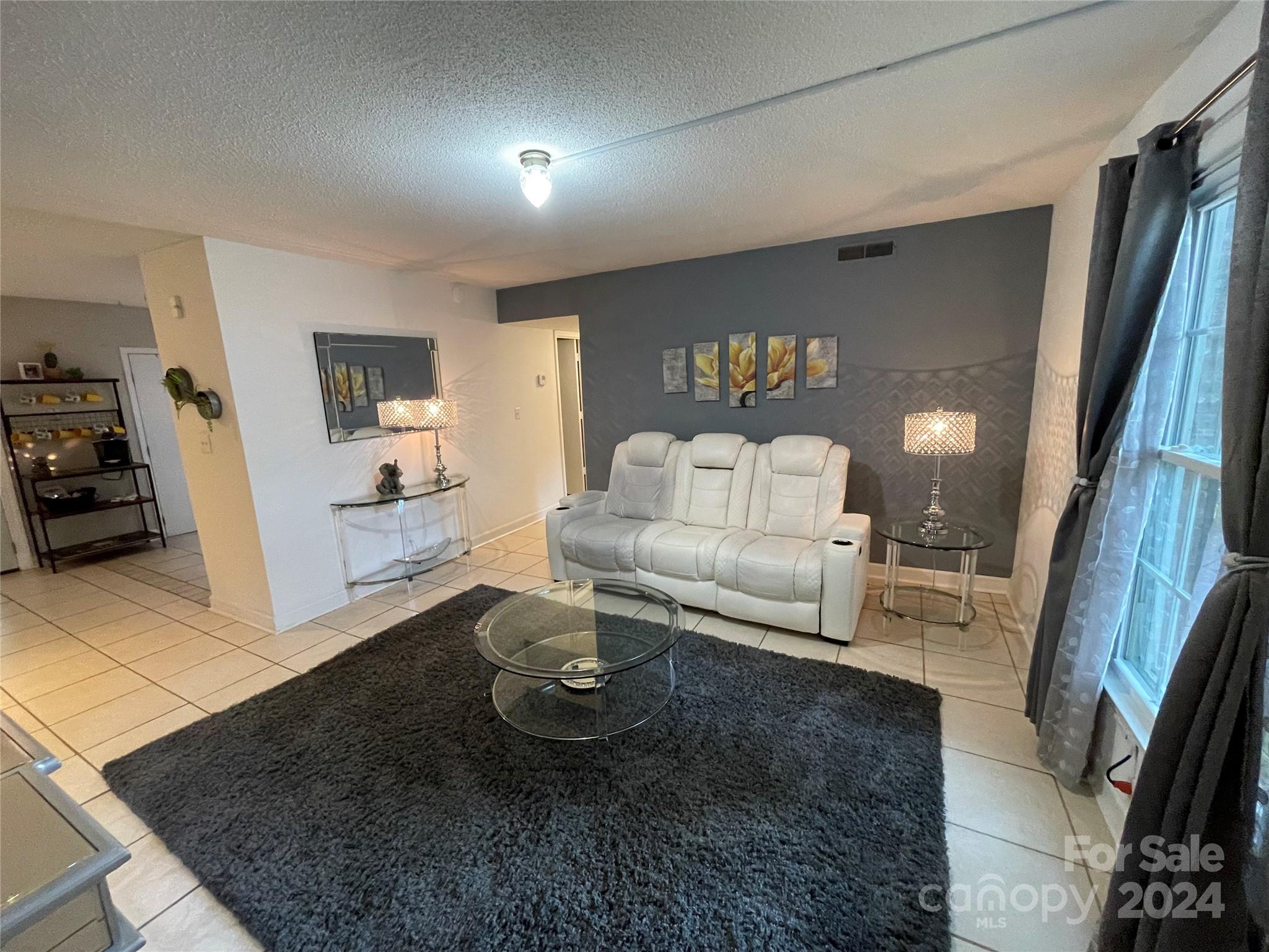 Tall Oak Villas - Residential