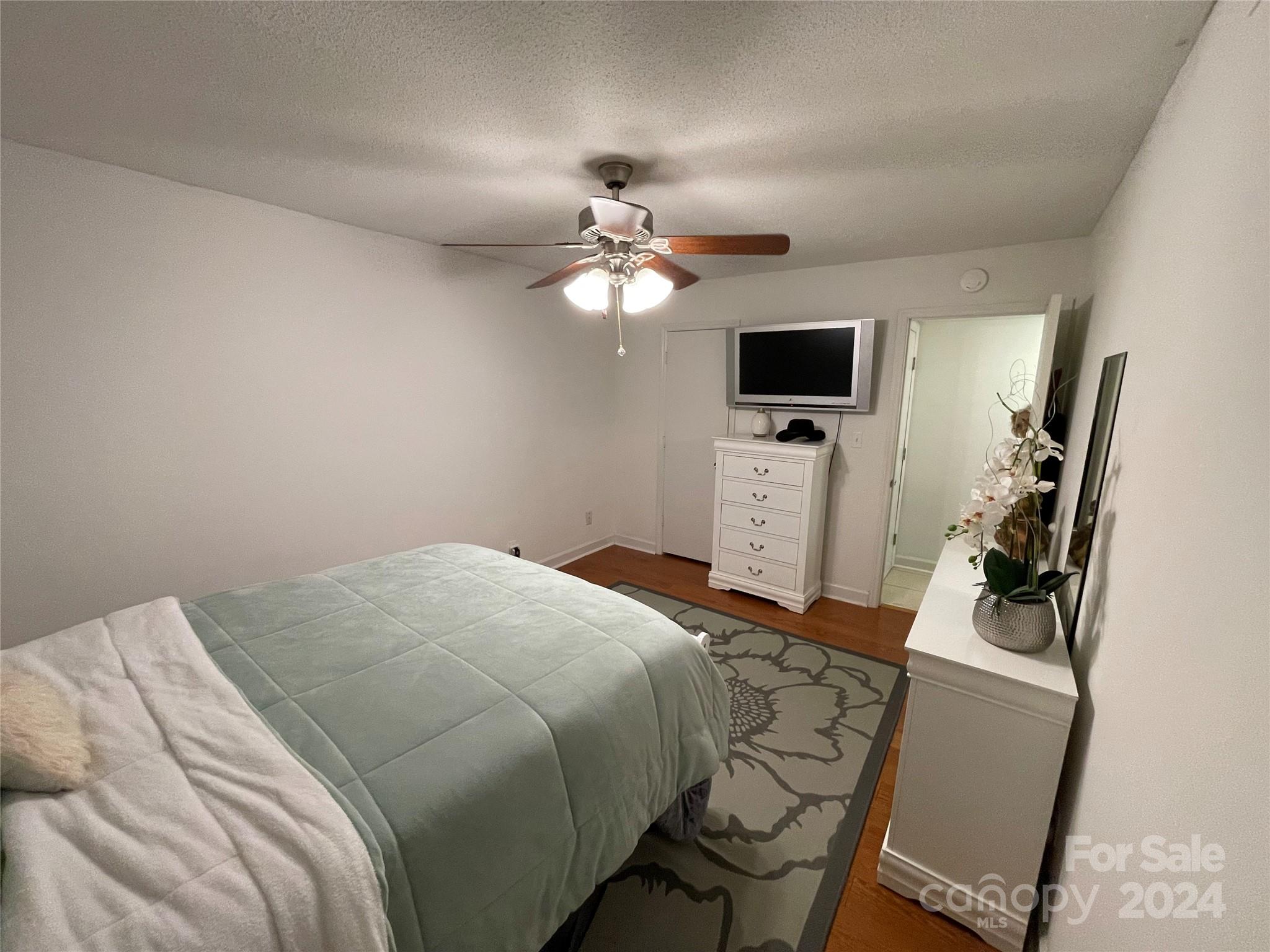 Tall Oak Villas - Residential