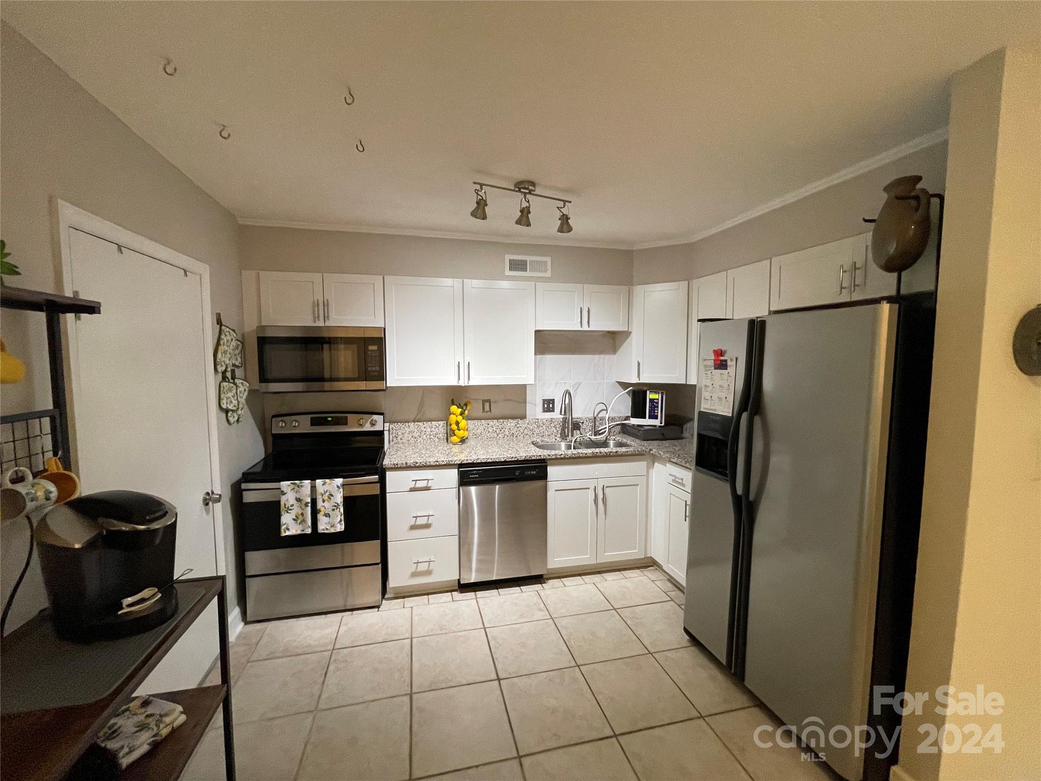 Tall Oak Villas - Residential