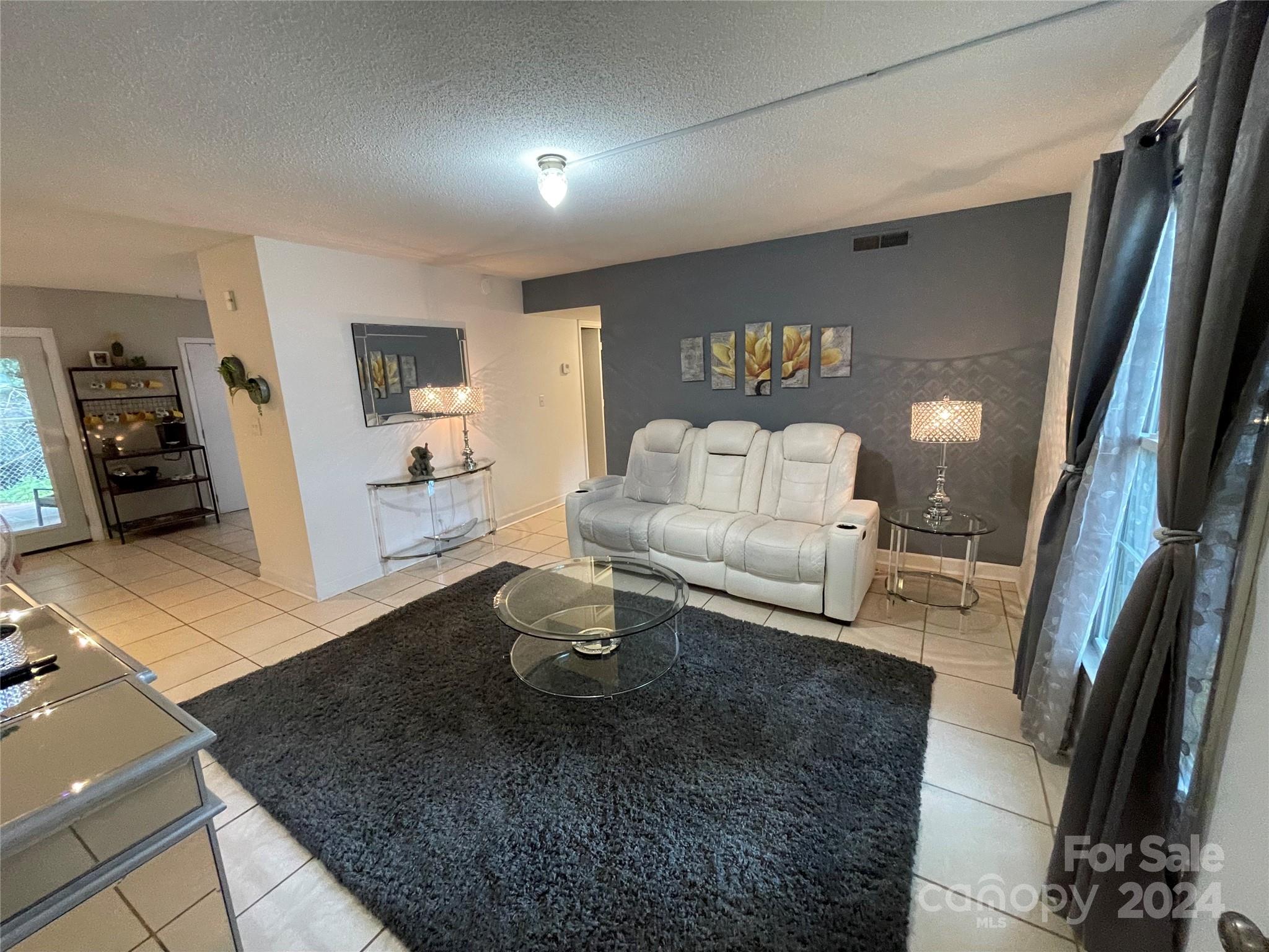 Tall Oak Villas - Residential