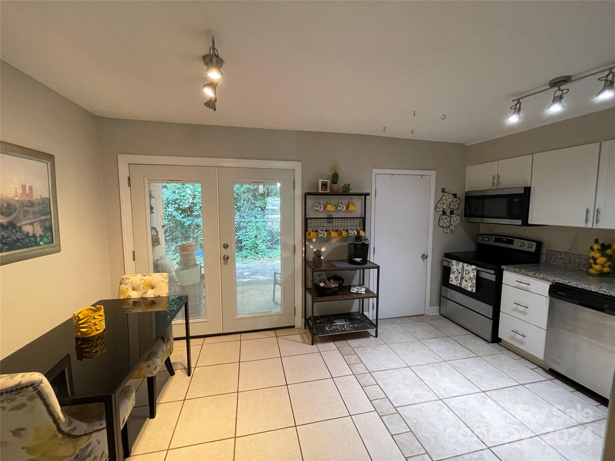 Tall Oak Villas - Residential