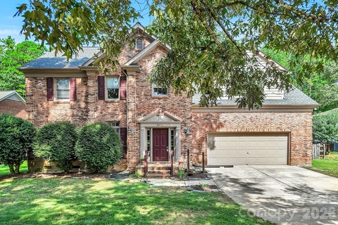 Photo of 5016 Hickory Lake Lane, Matthews, NC 28105 (MLS # 4424293)