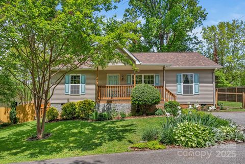 11 Louisville Place Asheville NC 28806