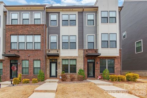 924 Broad River Lane Charlotte NC 28211