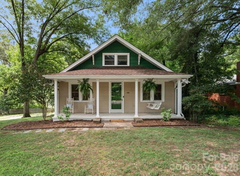 Photo of 441 8th Avenue Drive NW, Hickory, NC 28601 (MLS # 4416718)