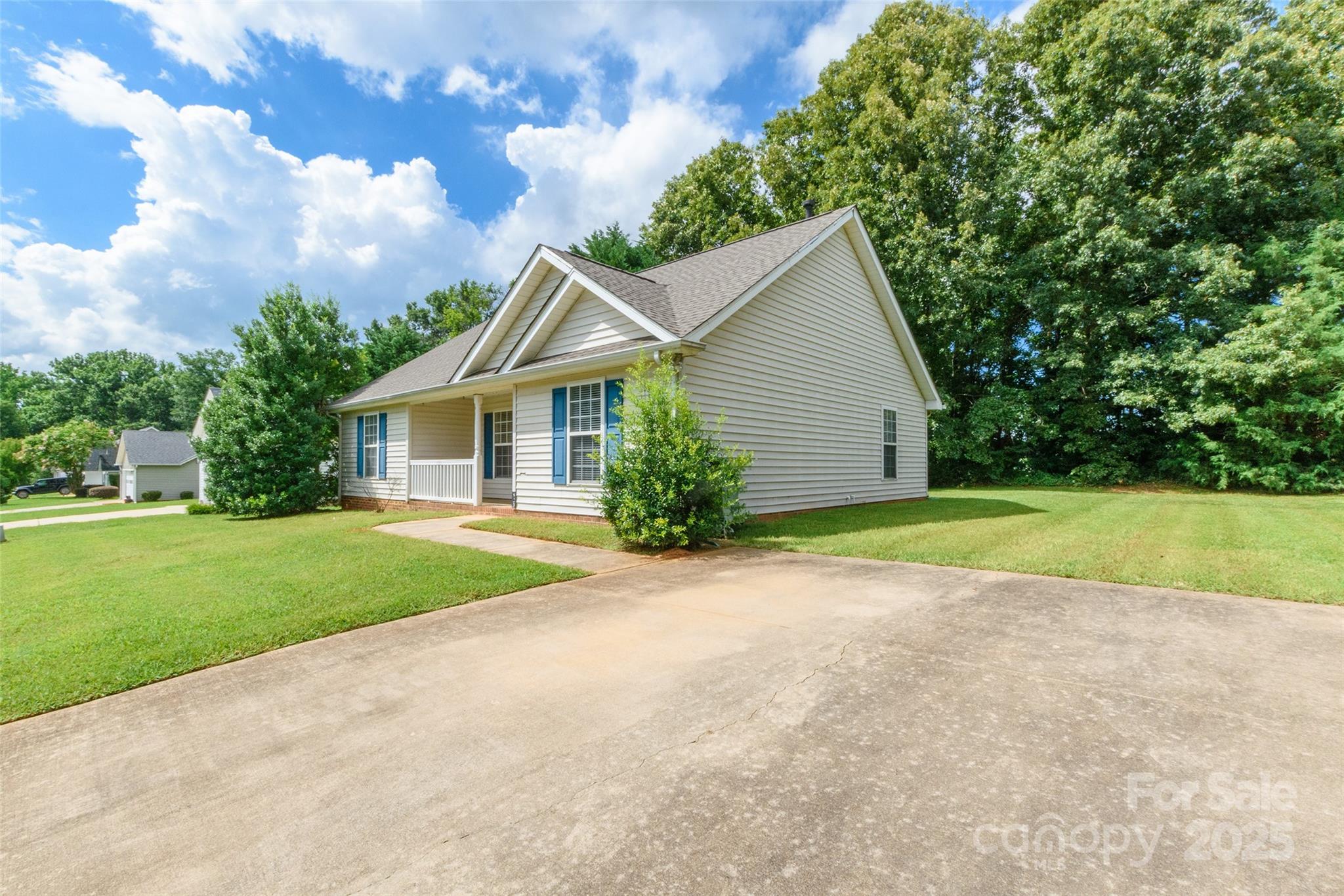 823 Prestwick Drive