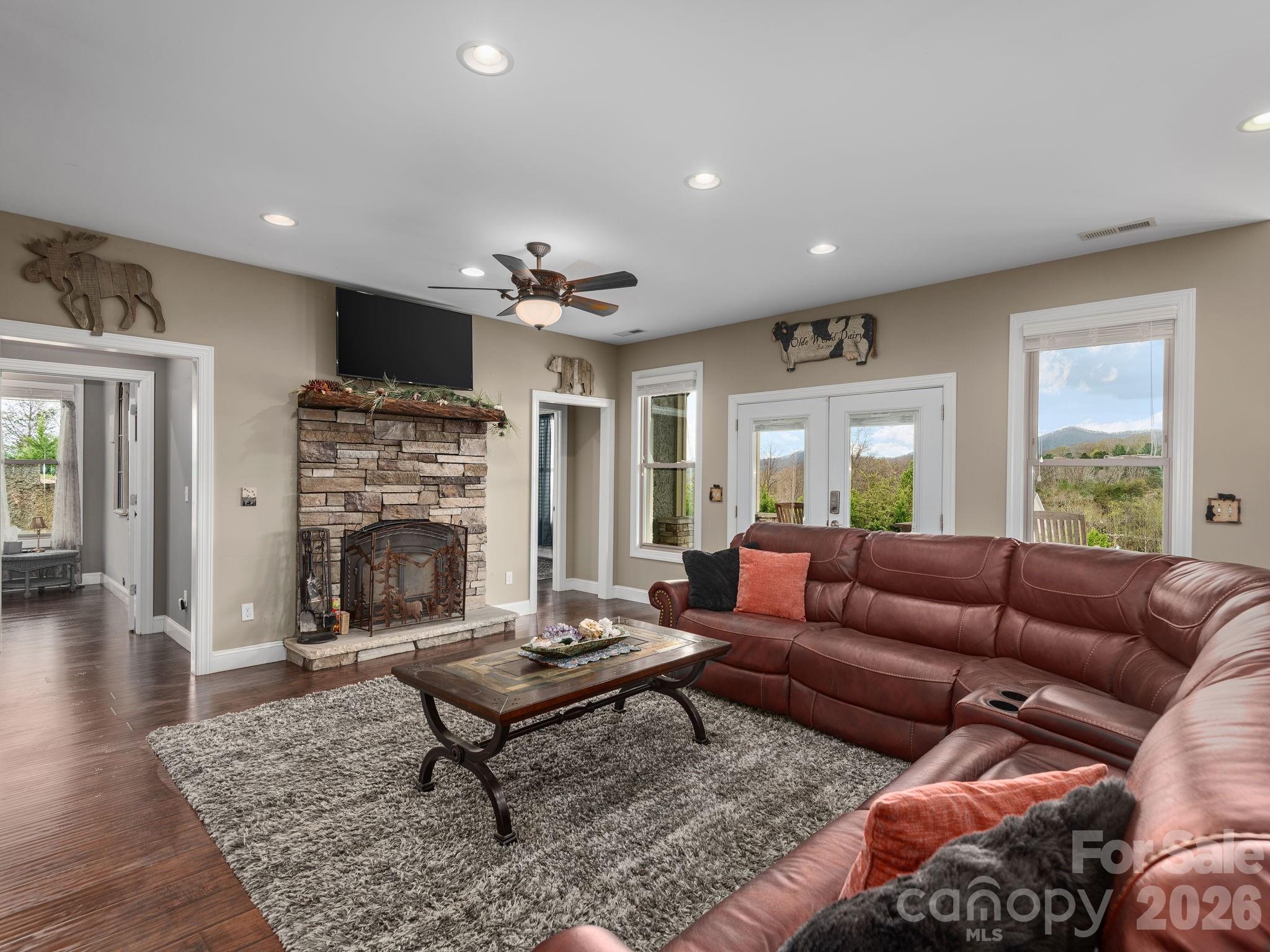 Hawks Landing - Residential