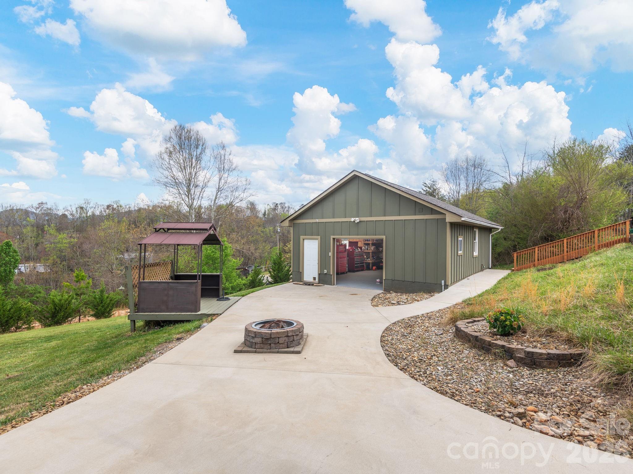 Hawks Landing - Residential